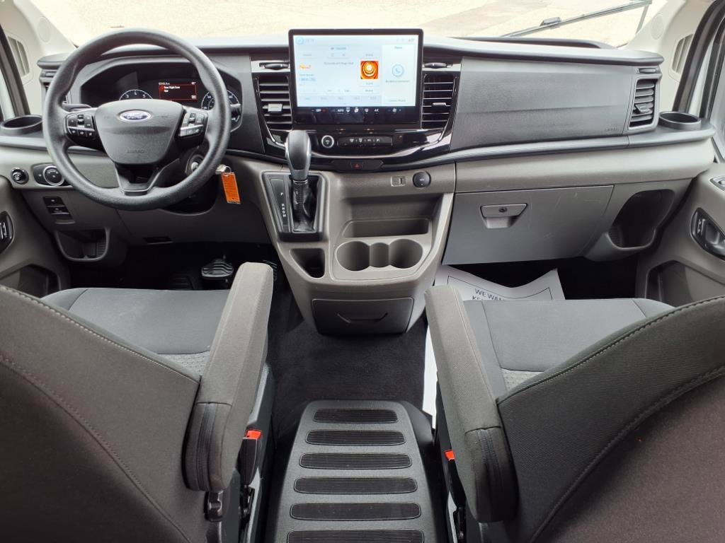 2023 Ford Transit Passenger Wagon XLT