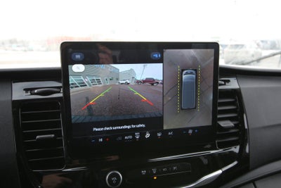 2023 Ford Transit Passenger Wagon XLT