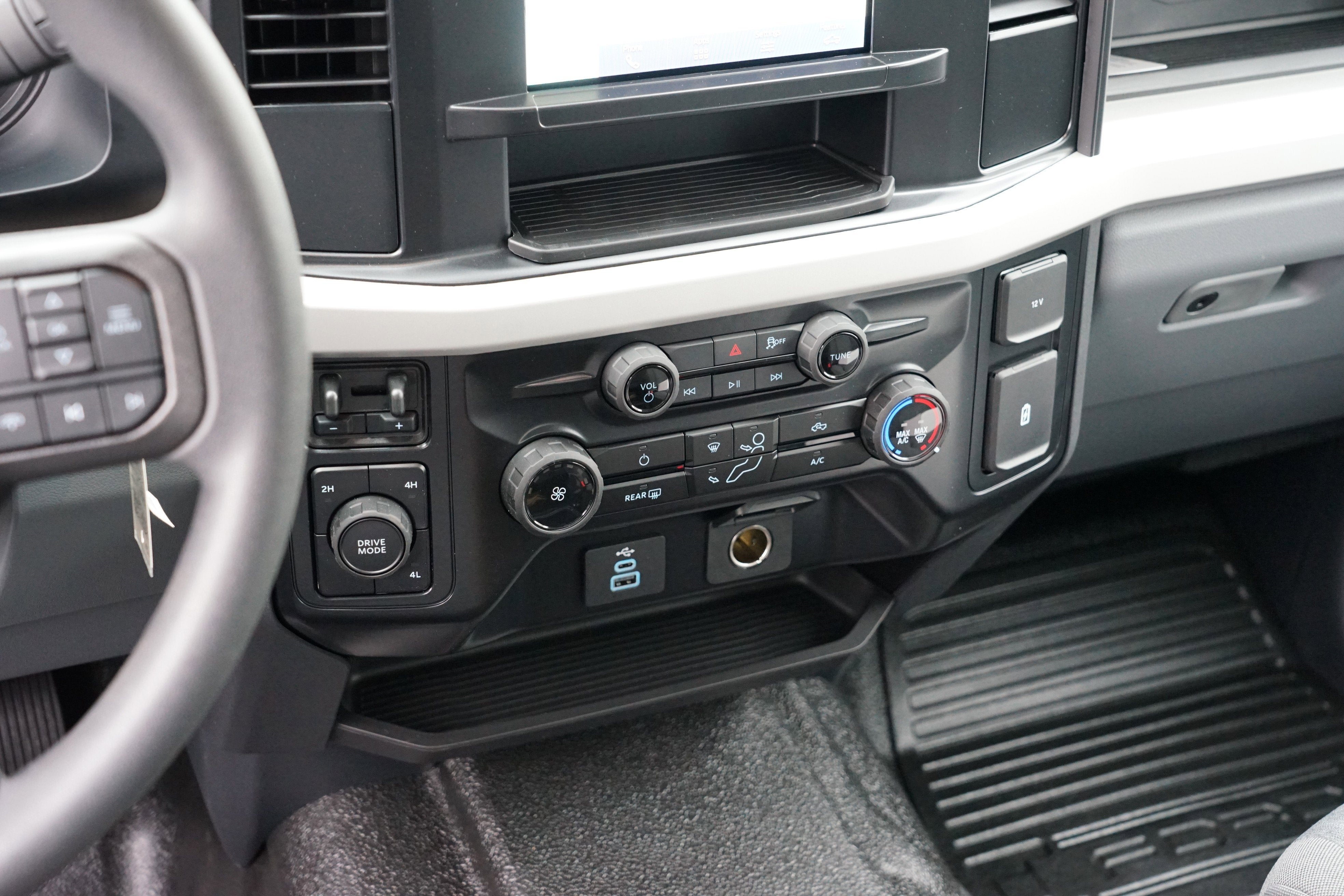 2026 Ford Super Duty F-450 DRW XL