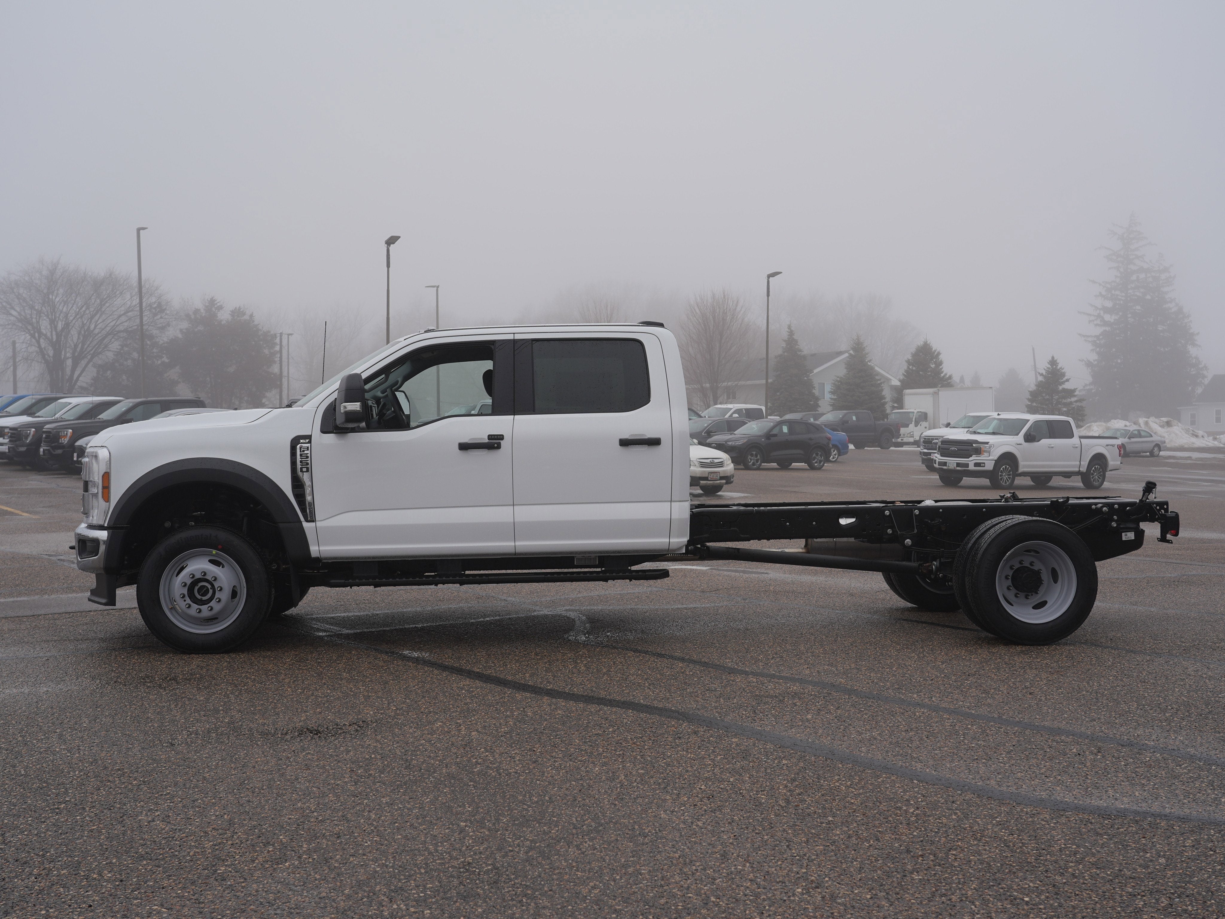 2026 Ford Super Duty F-550 DRW XLT