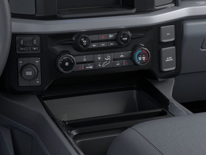 2026 Ford Super Duty F-550 DRW XLT