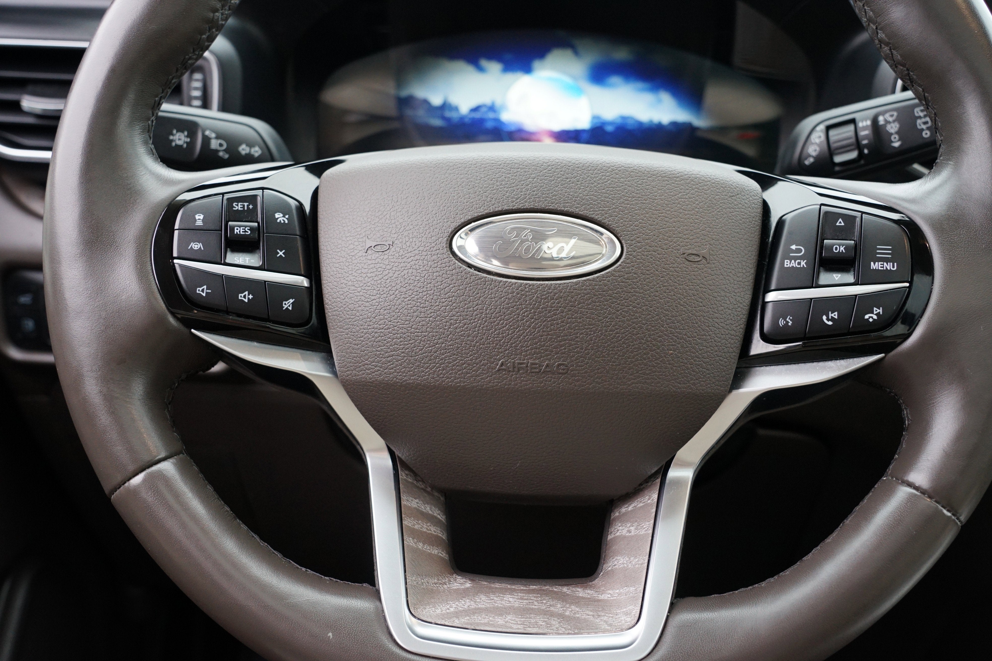 2022 Ford Explorer Platinum