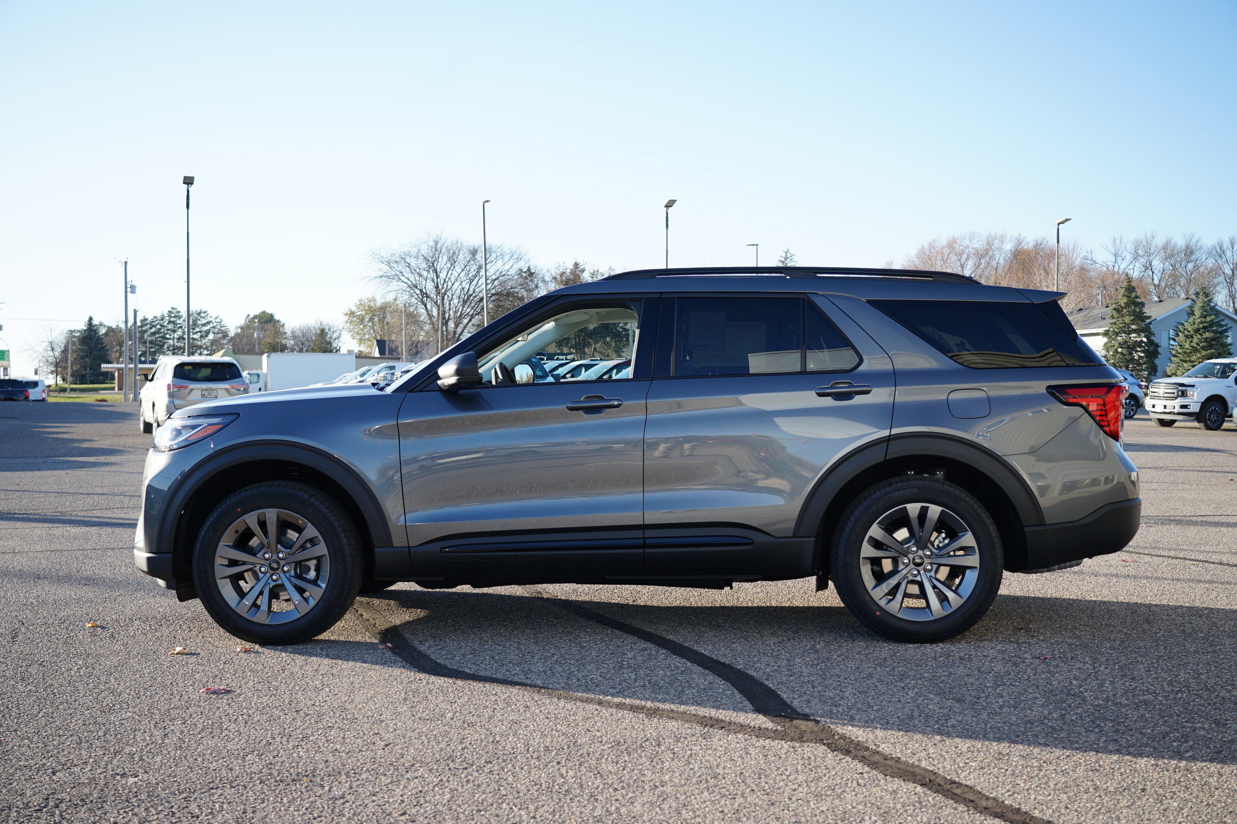 2026 Ford Explorer Active w/200A Pkg