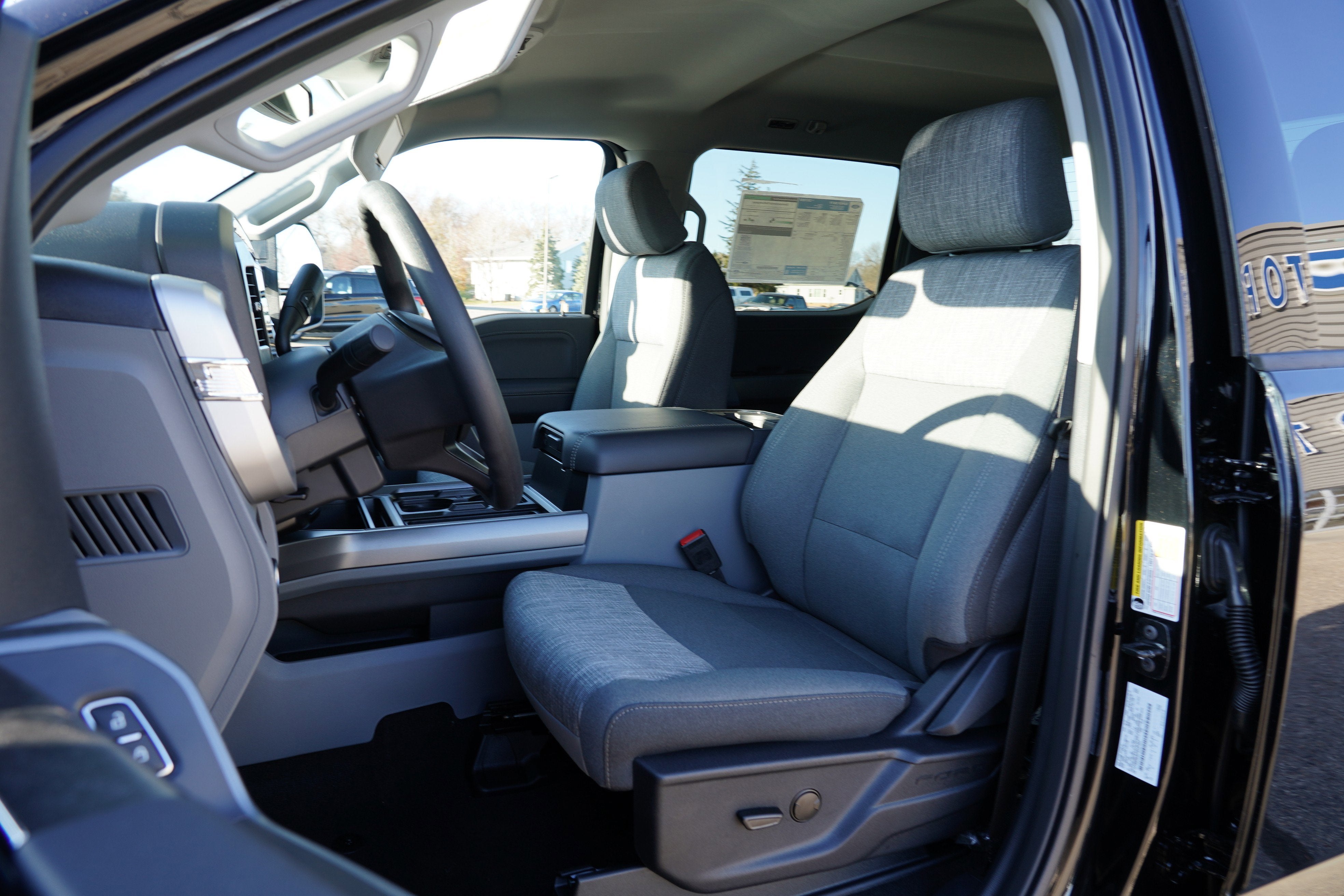 2026 Ford Super Duty F-350 SRW XLT