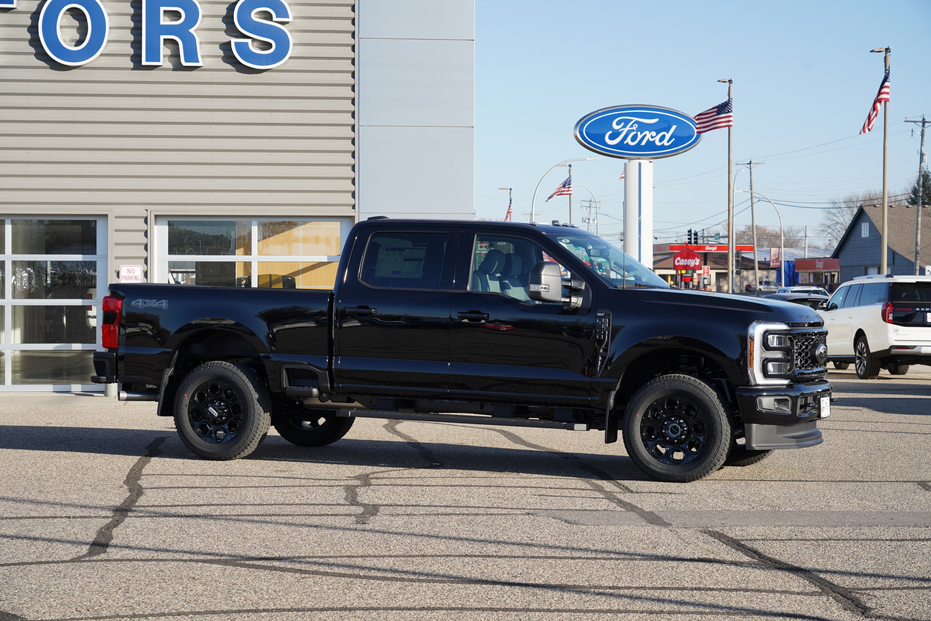 2026 Ford Super Duty F-350 SRW XLT