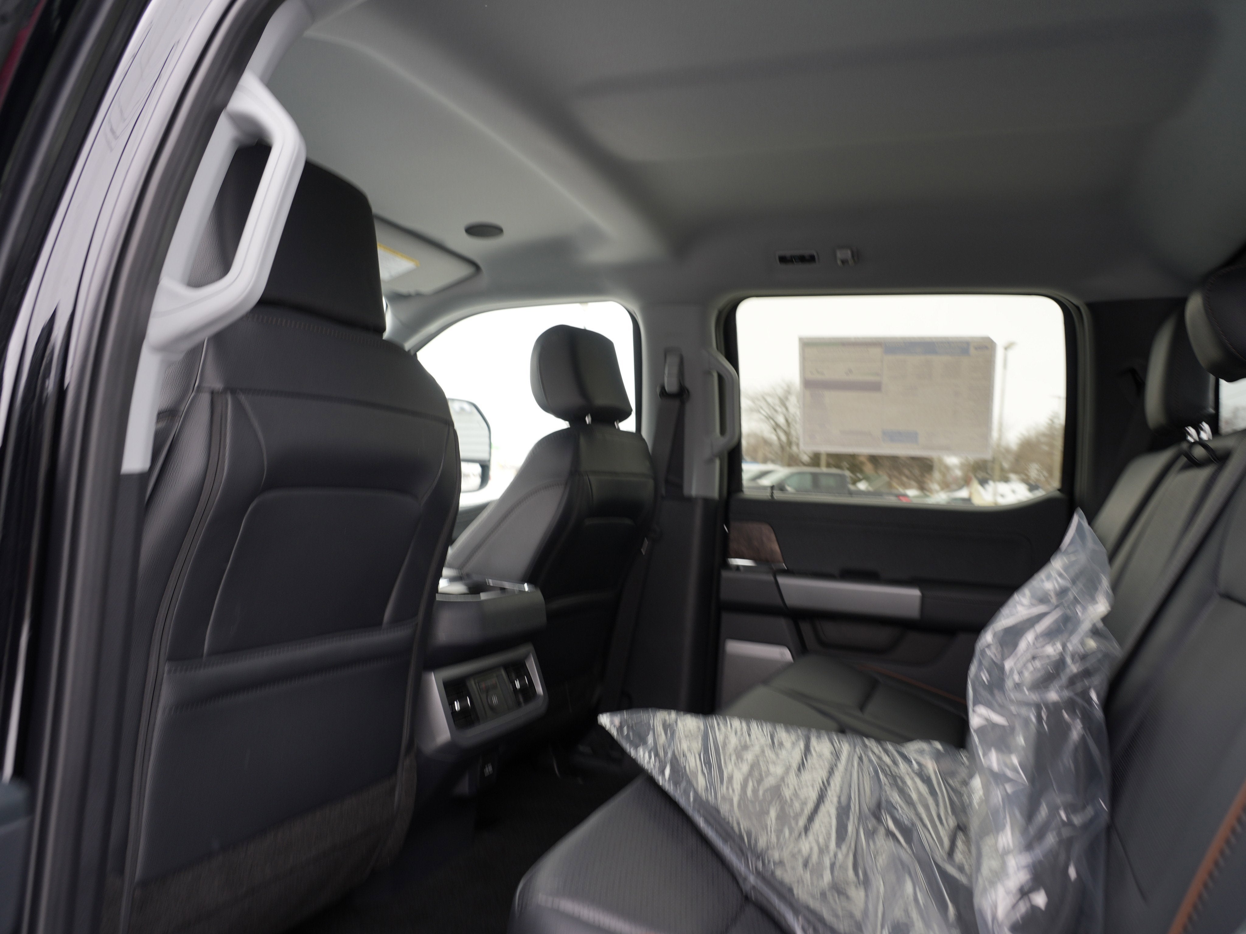 2026 Ford Super Duty F-350 SRW LARIAT