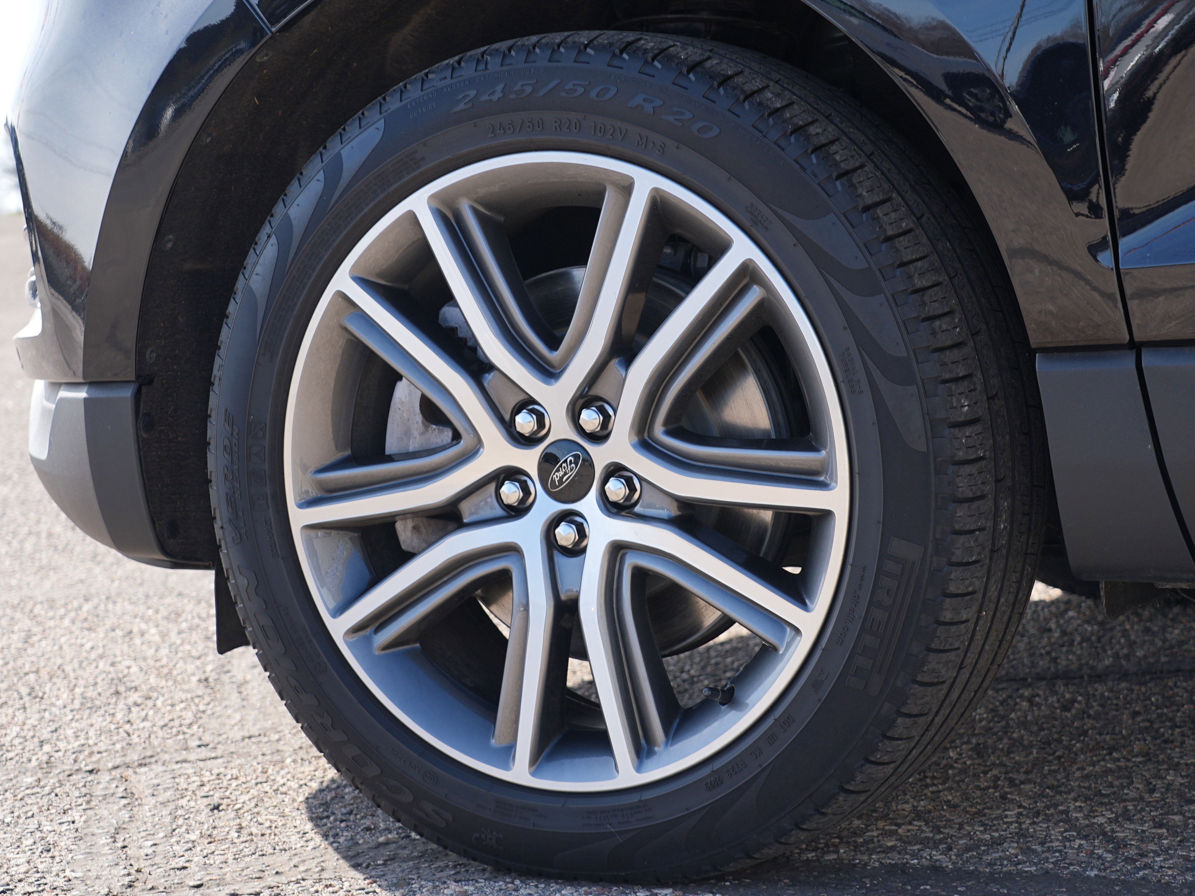 2024 Ford Edge Titanium