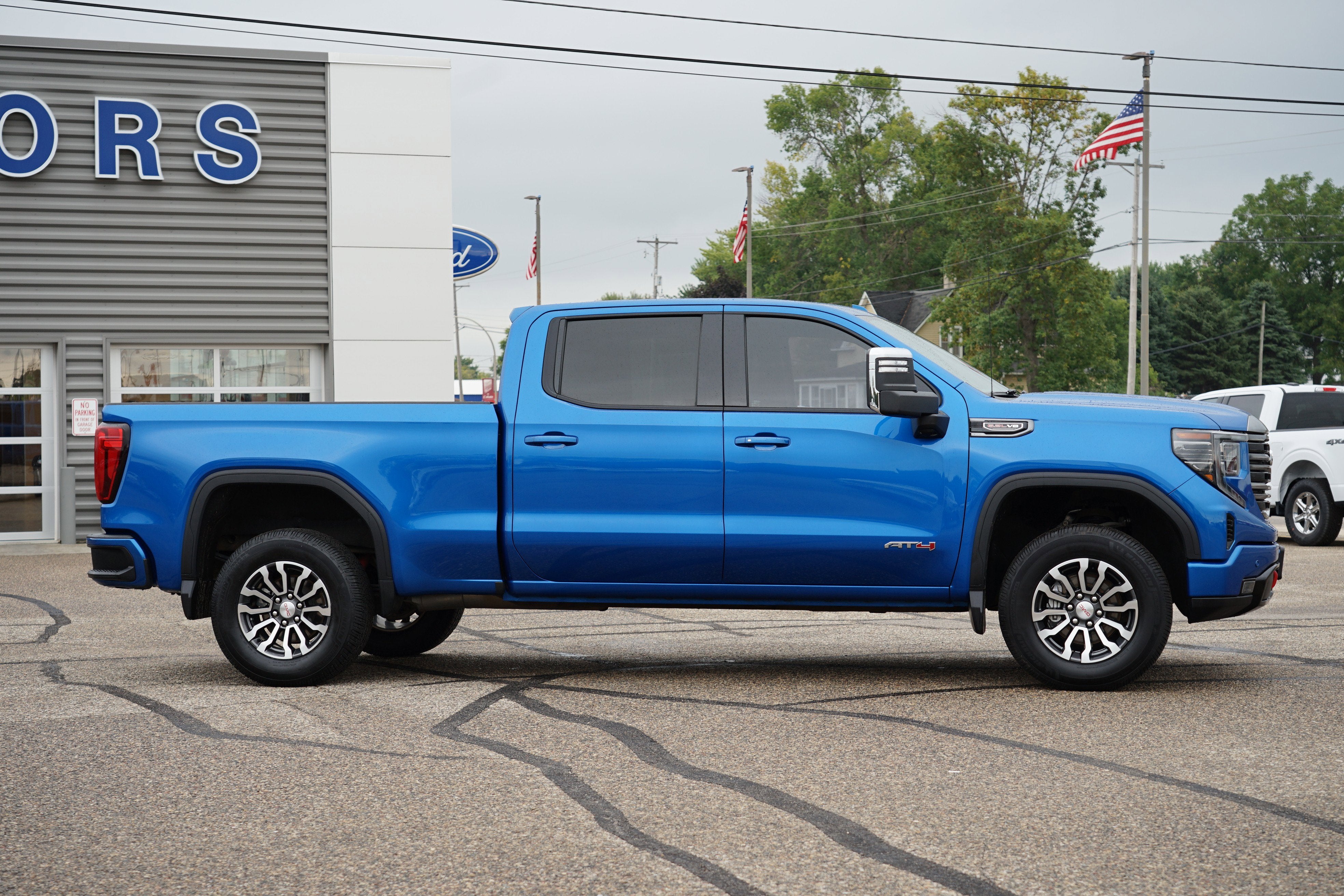 2023 GMC Sierra 1500 AT4