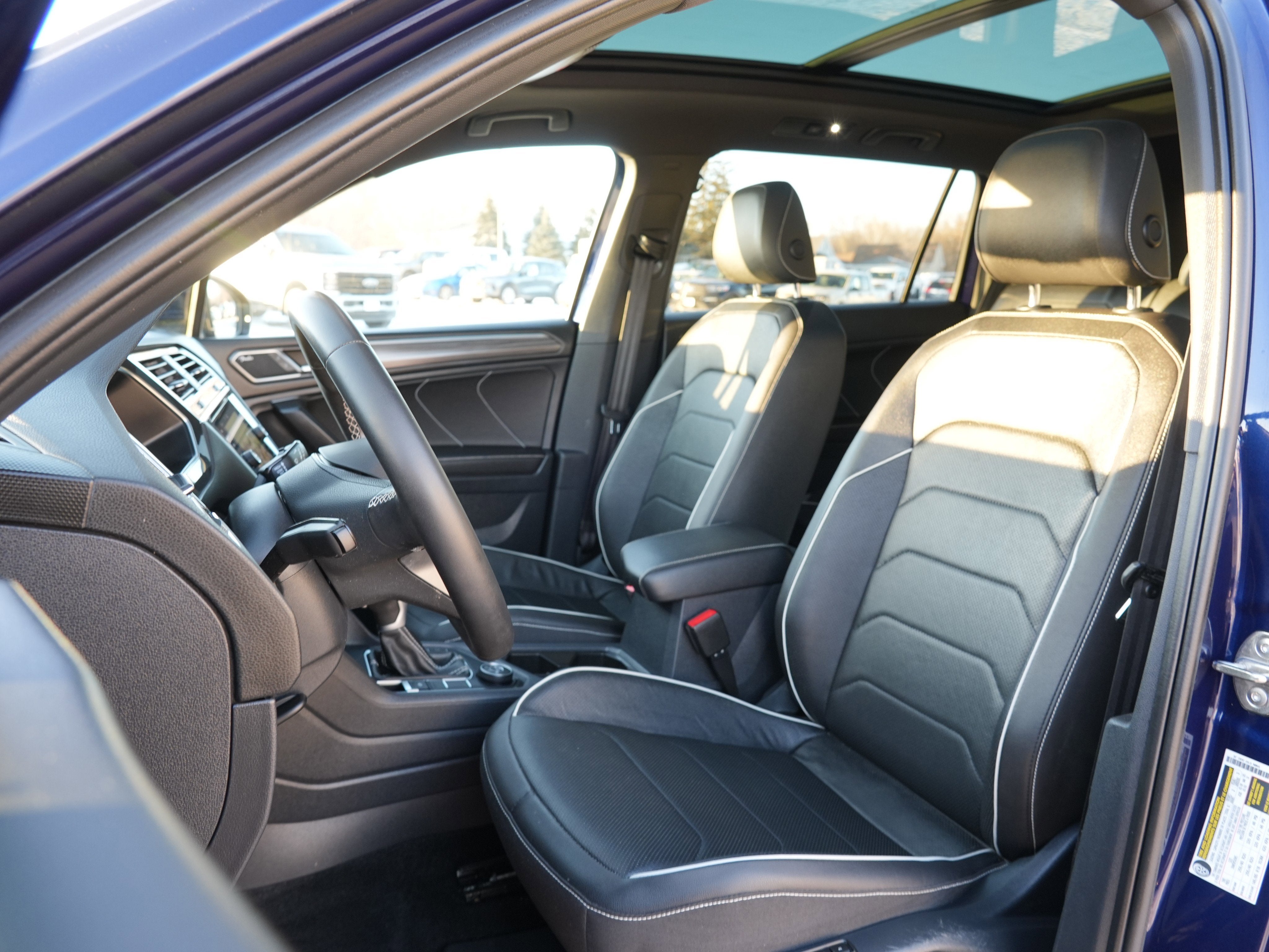 2023 Volkswagen Tiguan SEL R-Line