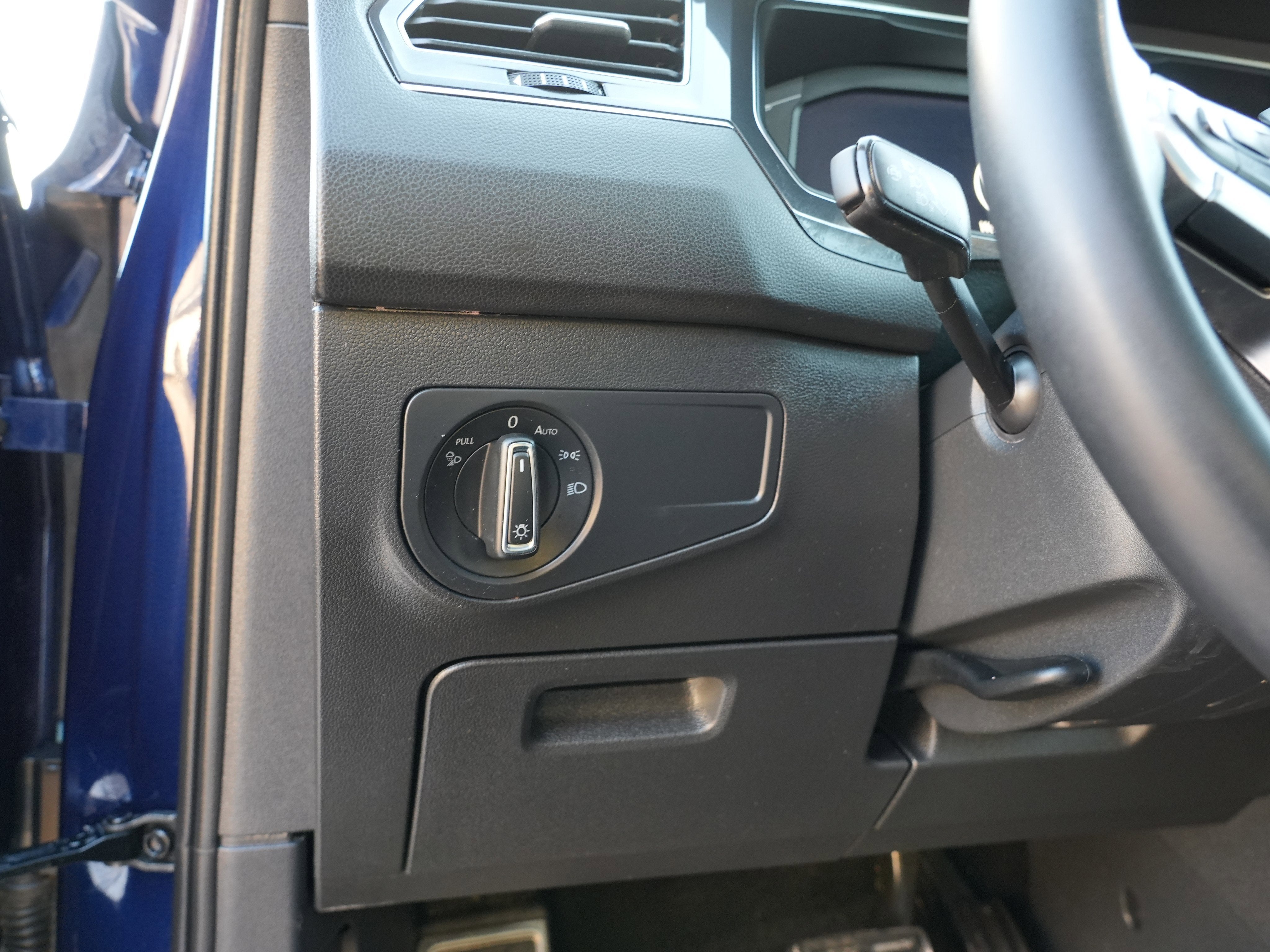 2023 Volkswagen Tiguan SEL R-Line