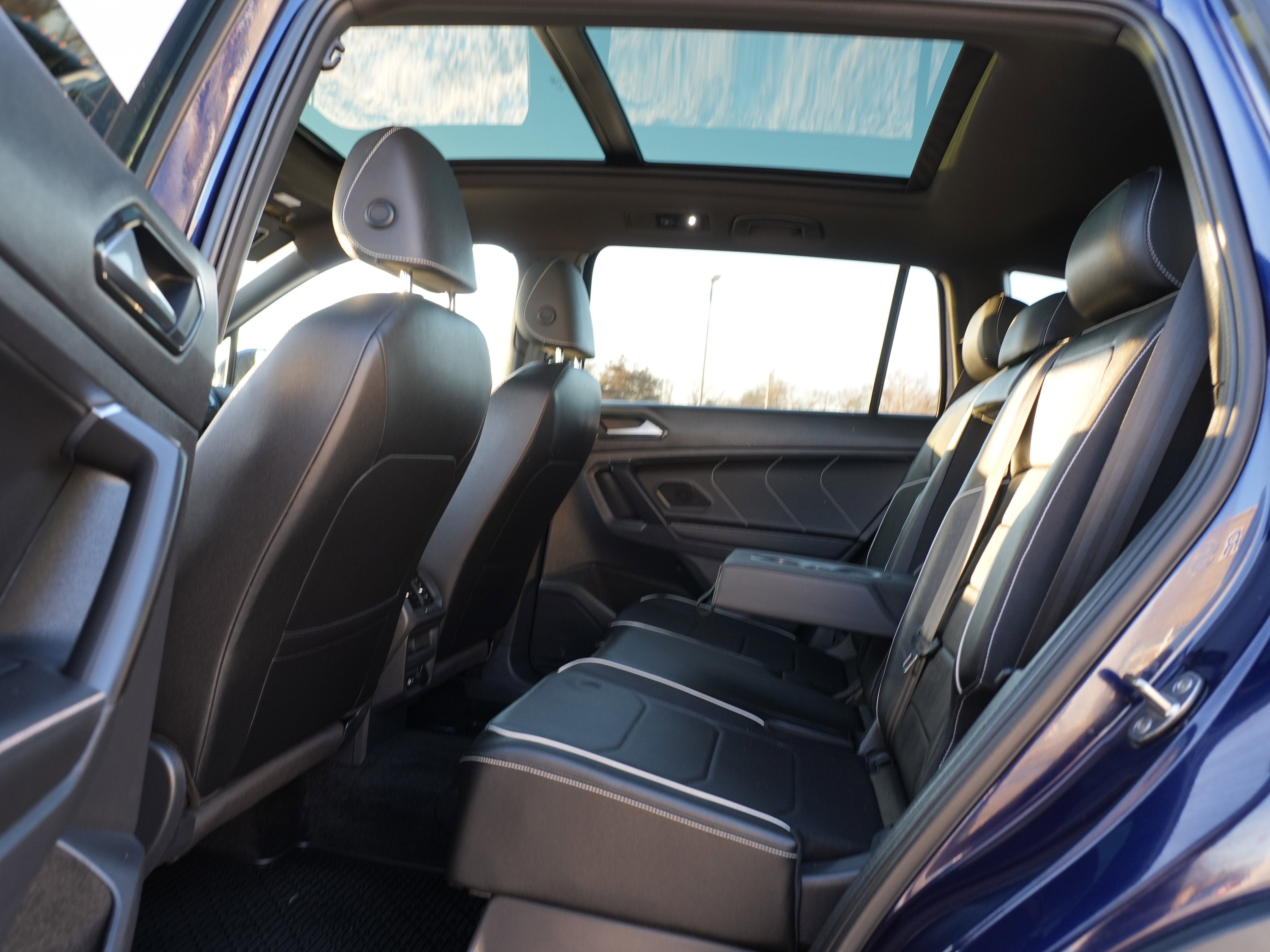 2023 Volkswagen Tiguan SEL R-Line