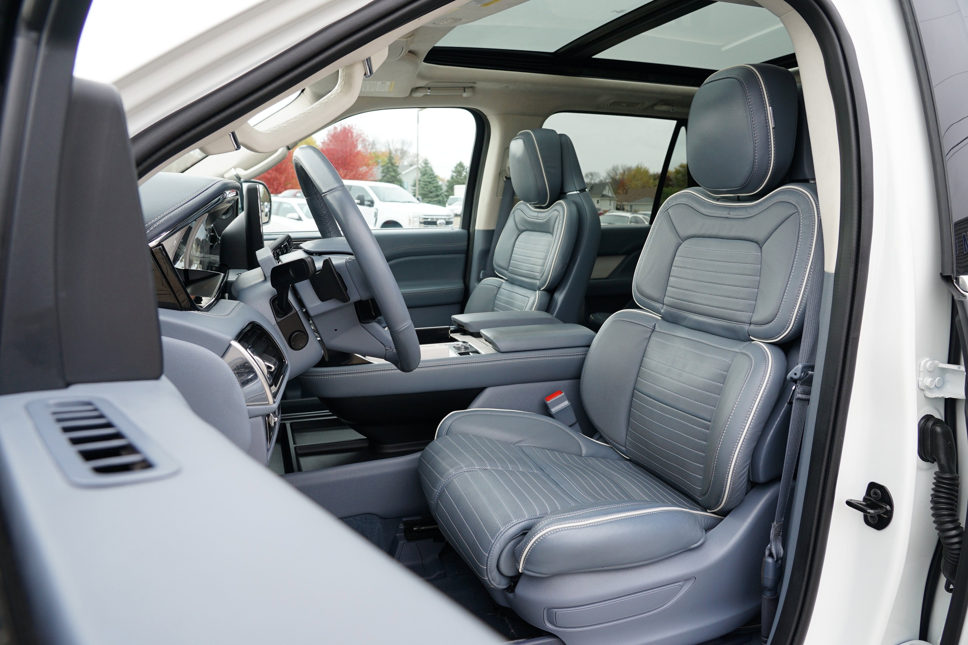 2024 Lincoln Navigator L Black Label