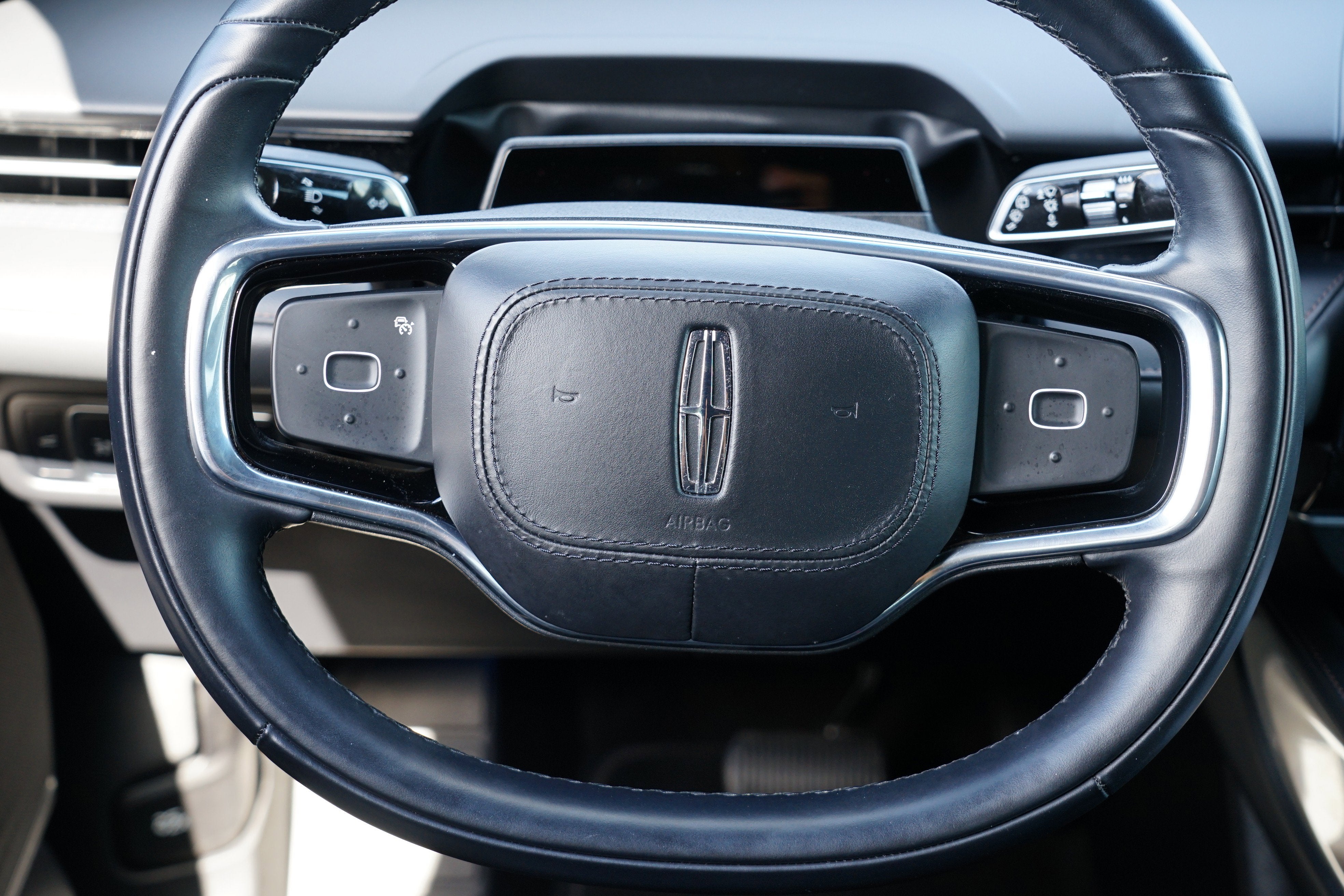 2024 Lincoln Nautilus Reserve