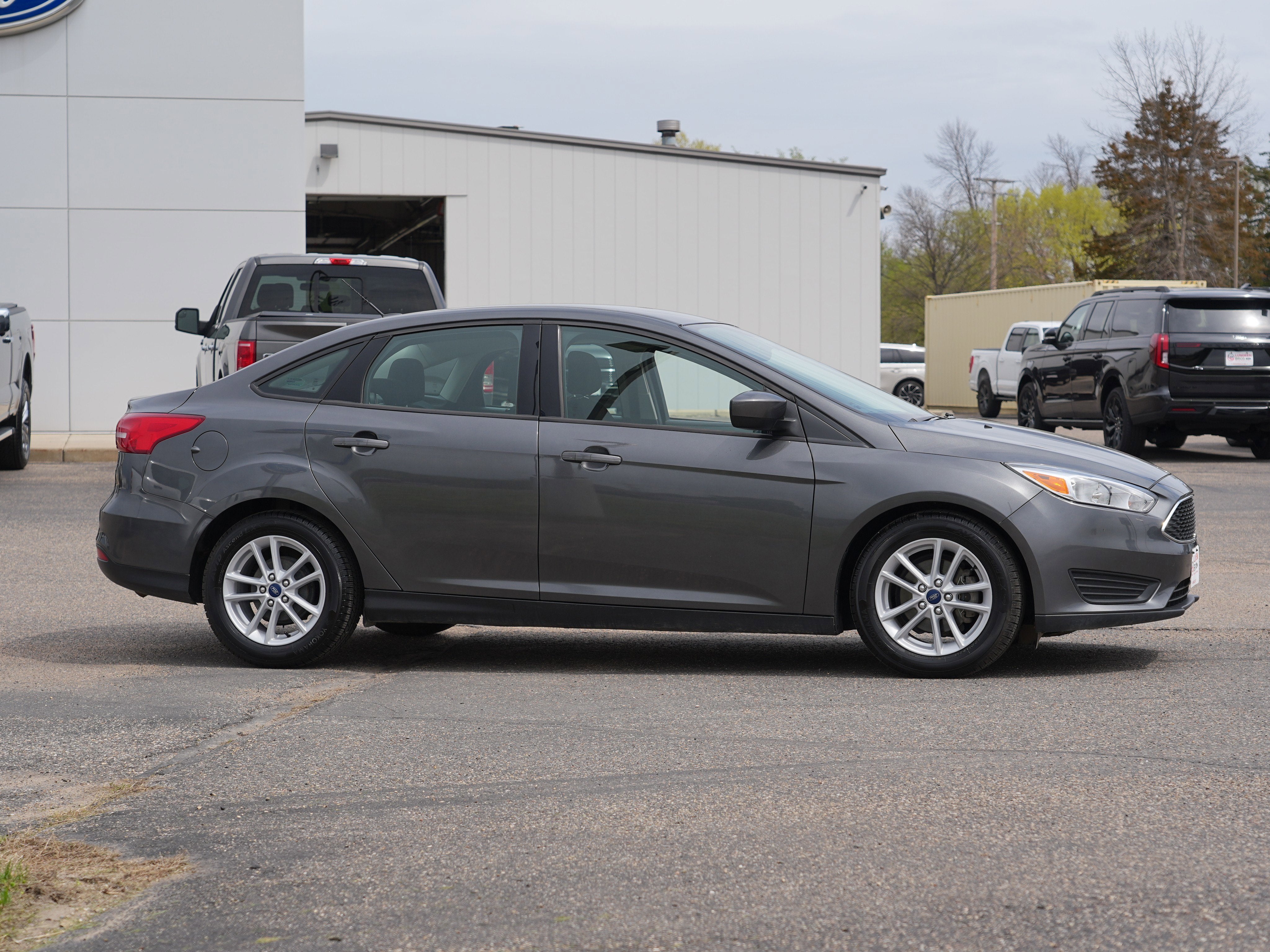 Used 2018 Ford Focus SE with VIN 1FADP3F22JL212654 for sale in Annandale, Minnesota
