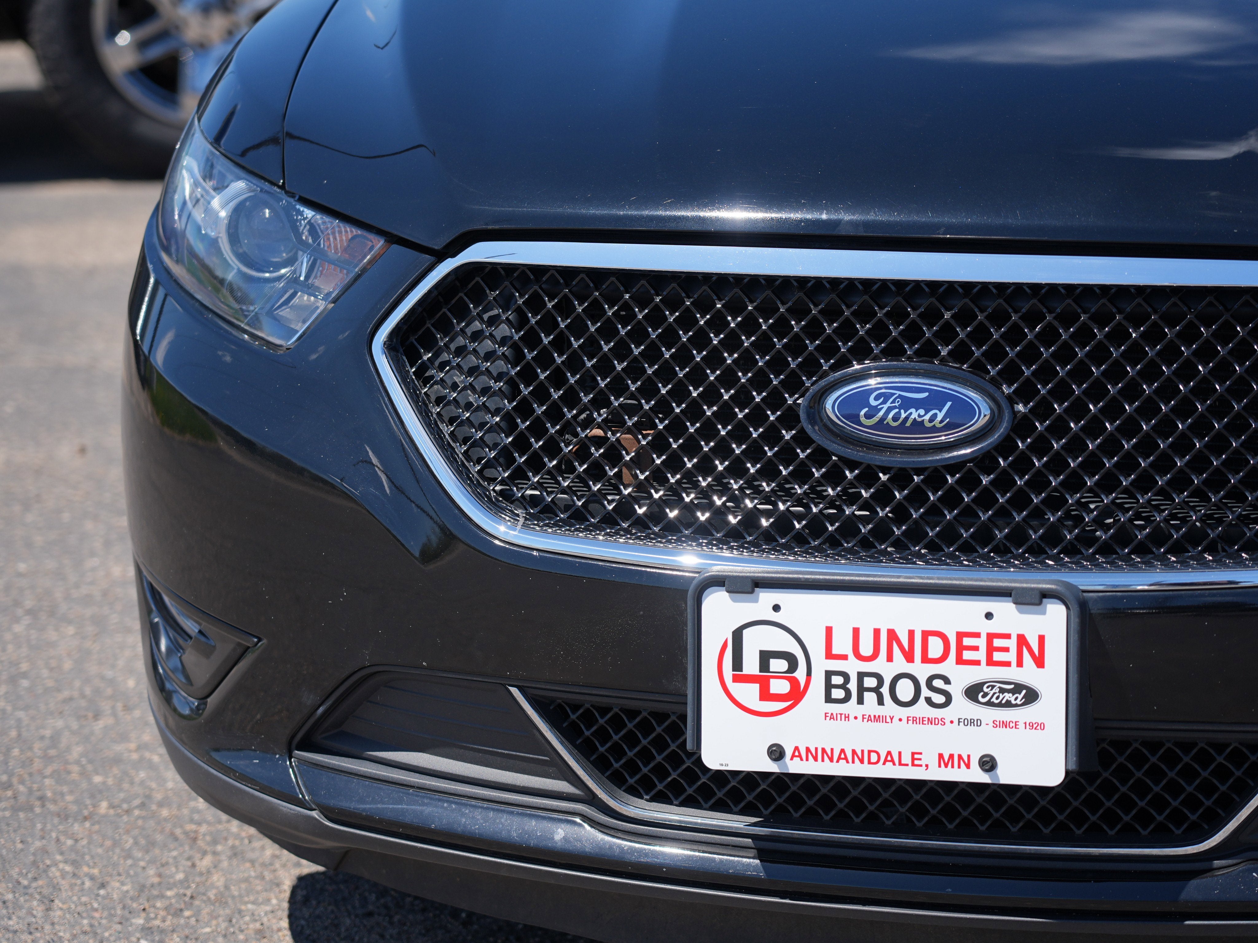 2016 Ford Taurus SHO