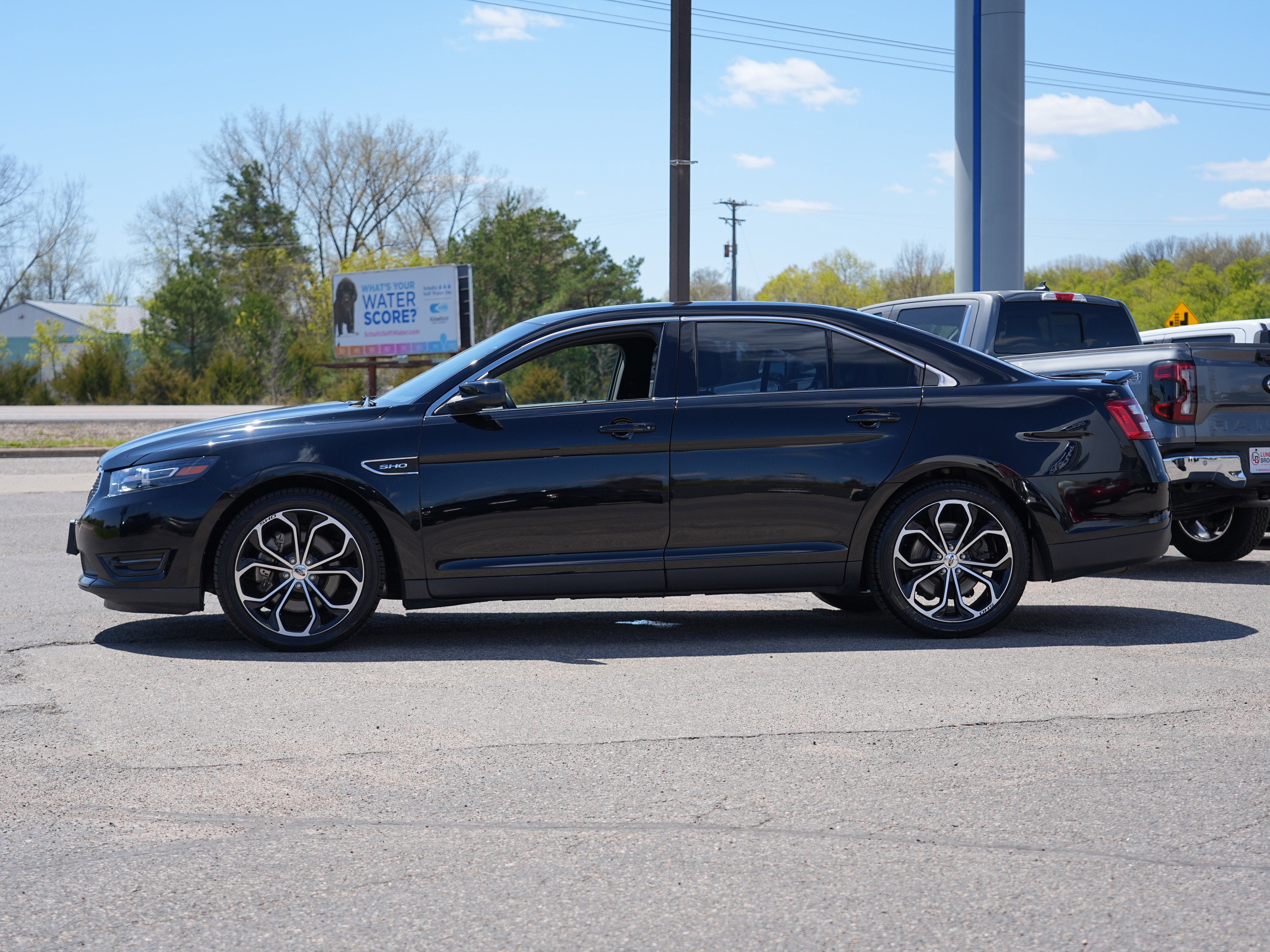 2016 Ford Taurus SHO
