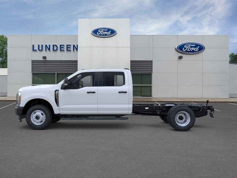 2026 Ford Super Duty F-350 DRW XL