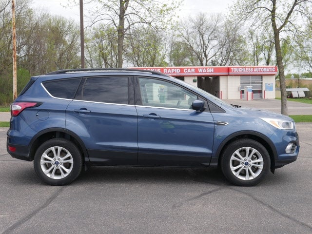 Used 2018 Ford Escape SE with VIN 1FMCU9GD2JUA56090 for sale in Annandale, Minnesota