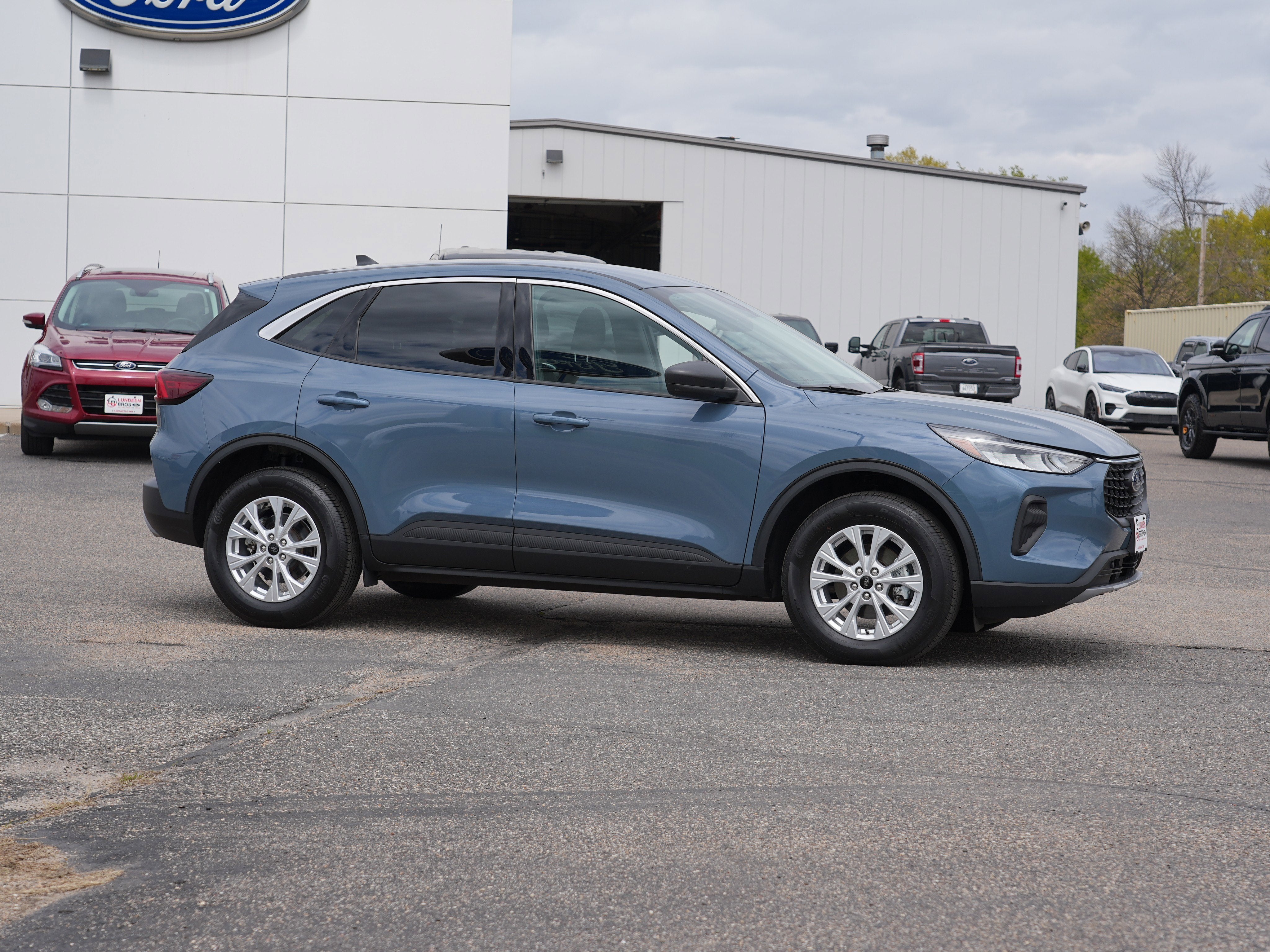 Used 2024 Ford Escape Active with VIN 1FMCU9GN1RUA66436 for sale in Annandale, Minnesota
