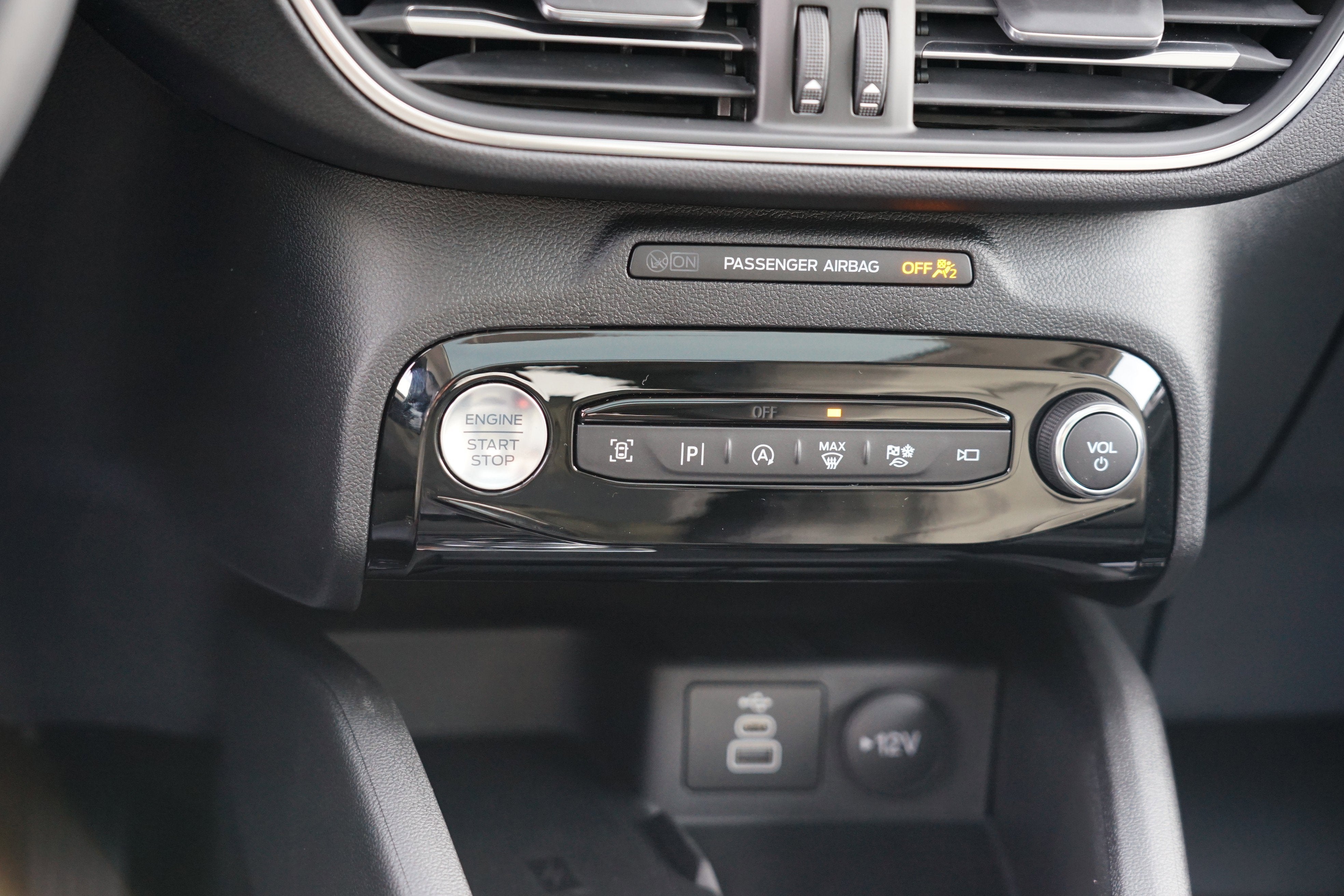 2026 Ford Escape Platinum