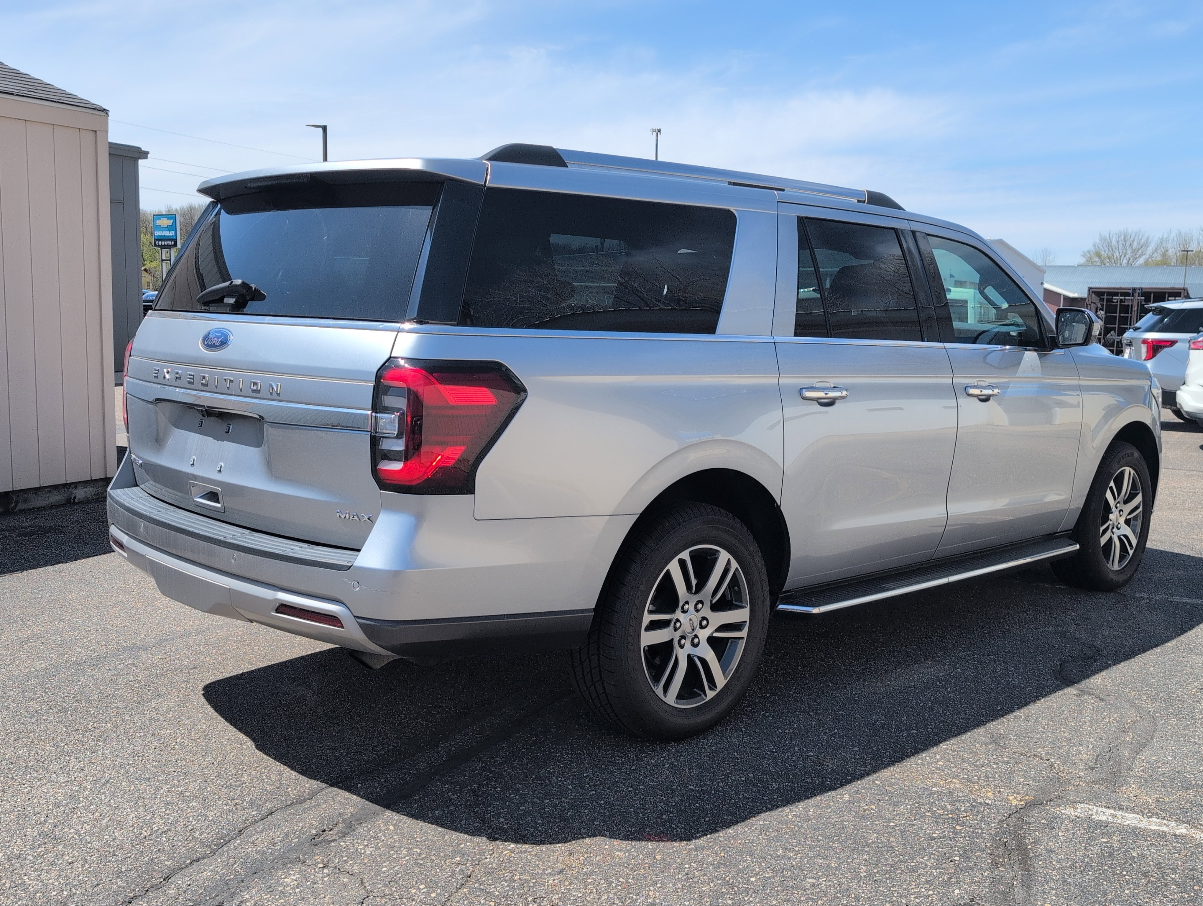 Used 2023 Ford Expedition Limited with VIN 1FMJK2A8XPEA28749 for sale in Annandale, Minnesota