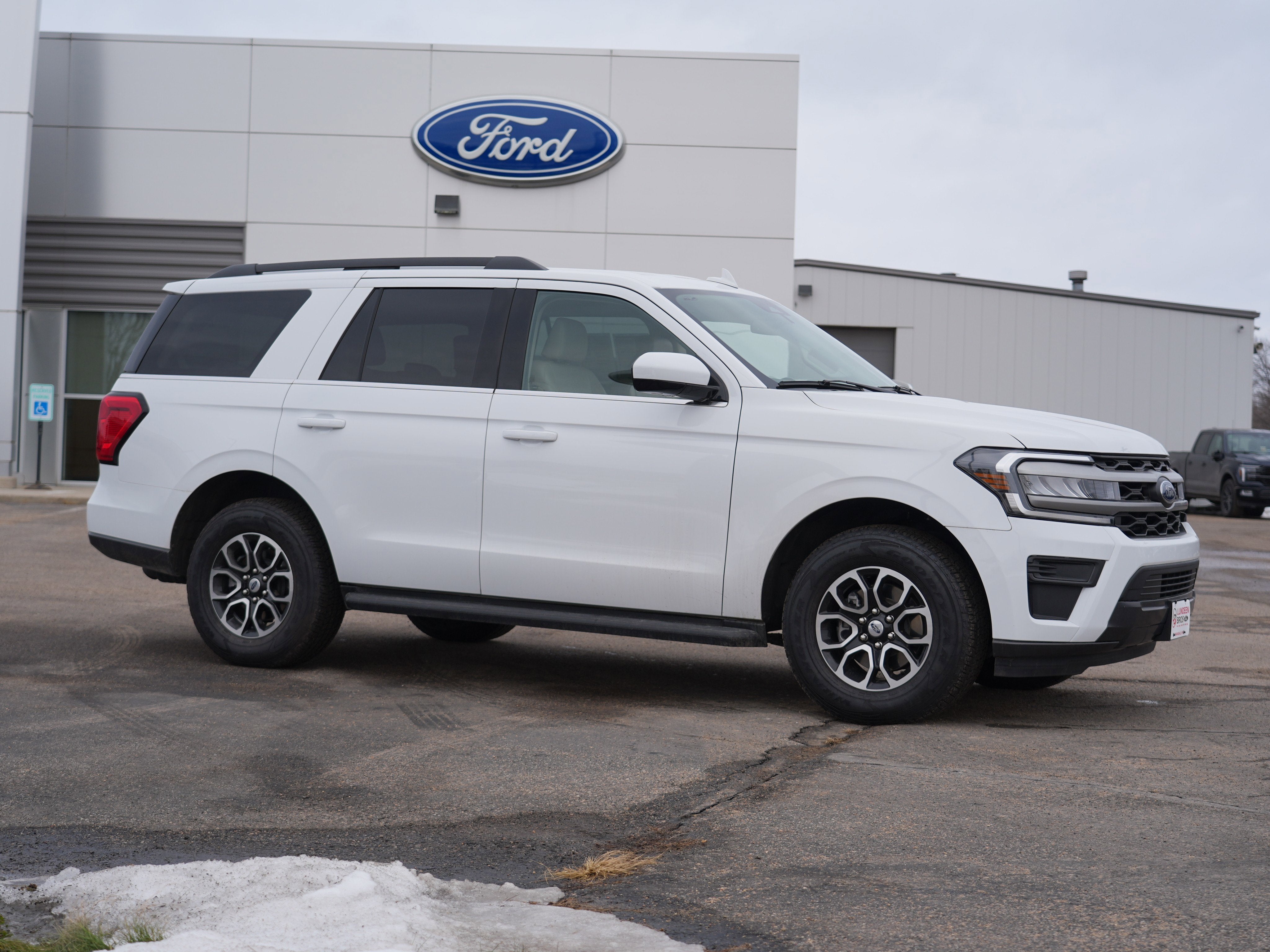 2024 Ford Expedition XLT