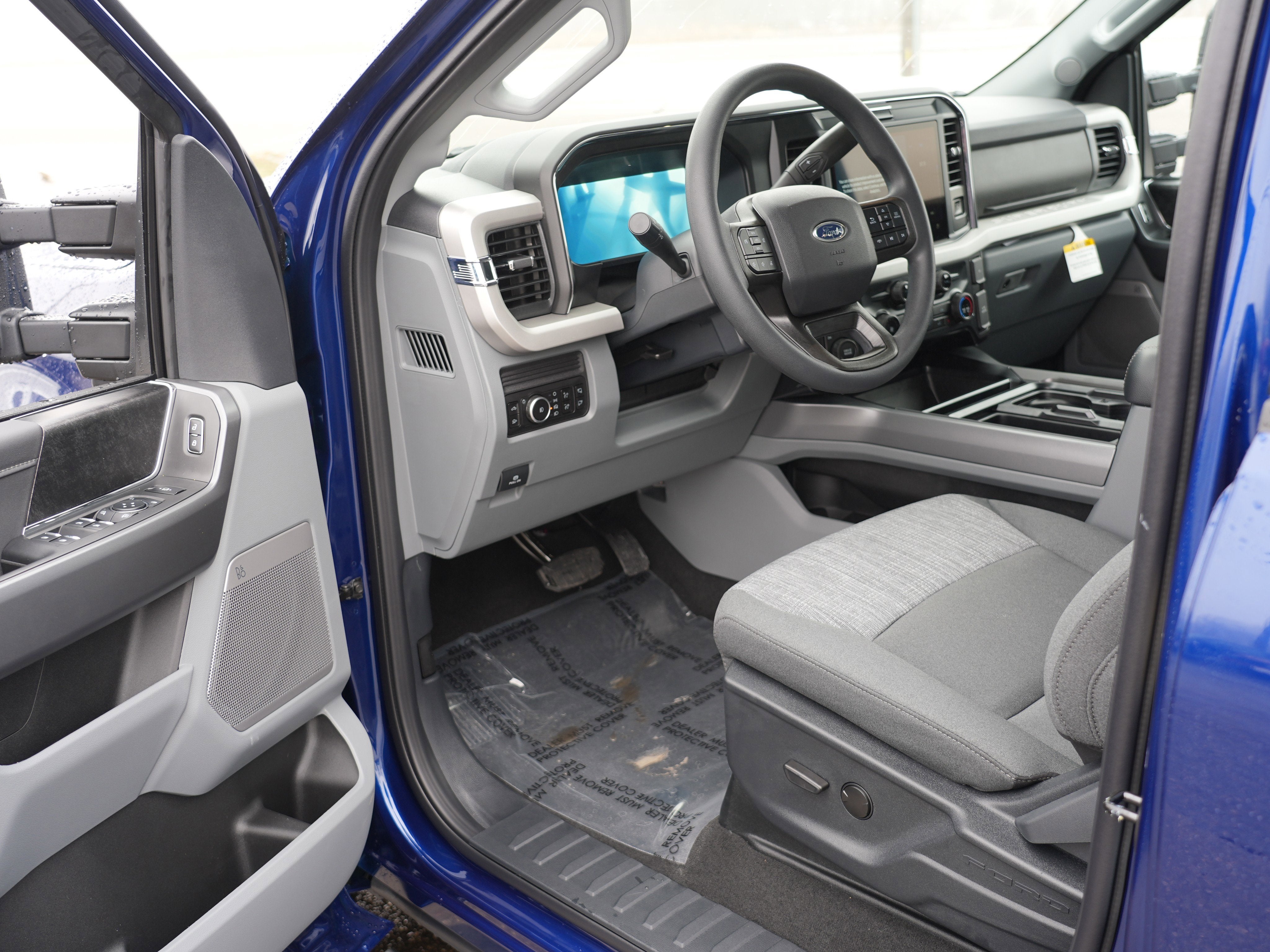 2026 Ford Super Duty F-350 SRW XLT