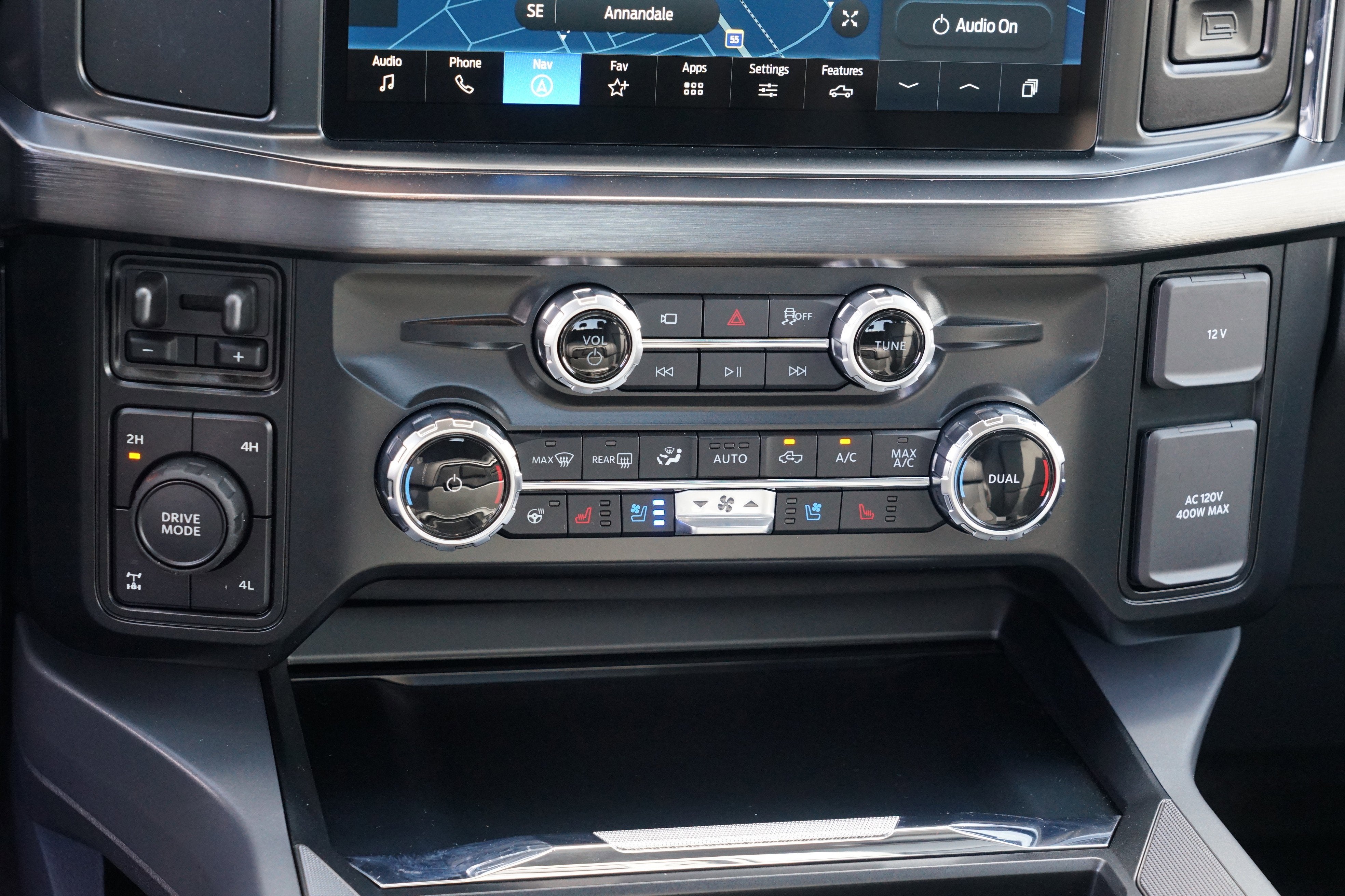 2026 Ford Super Duty F-350 SRW LARIAT