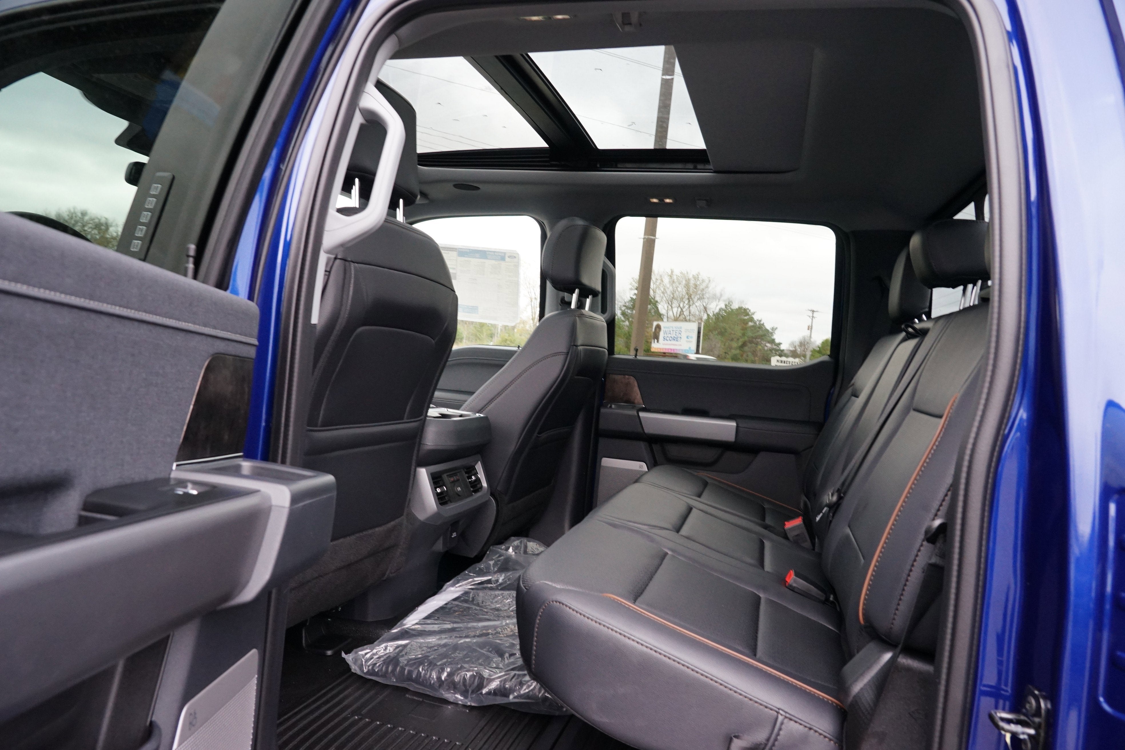 2026 Ford Super Duty F-350 SRW LARIAT