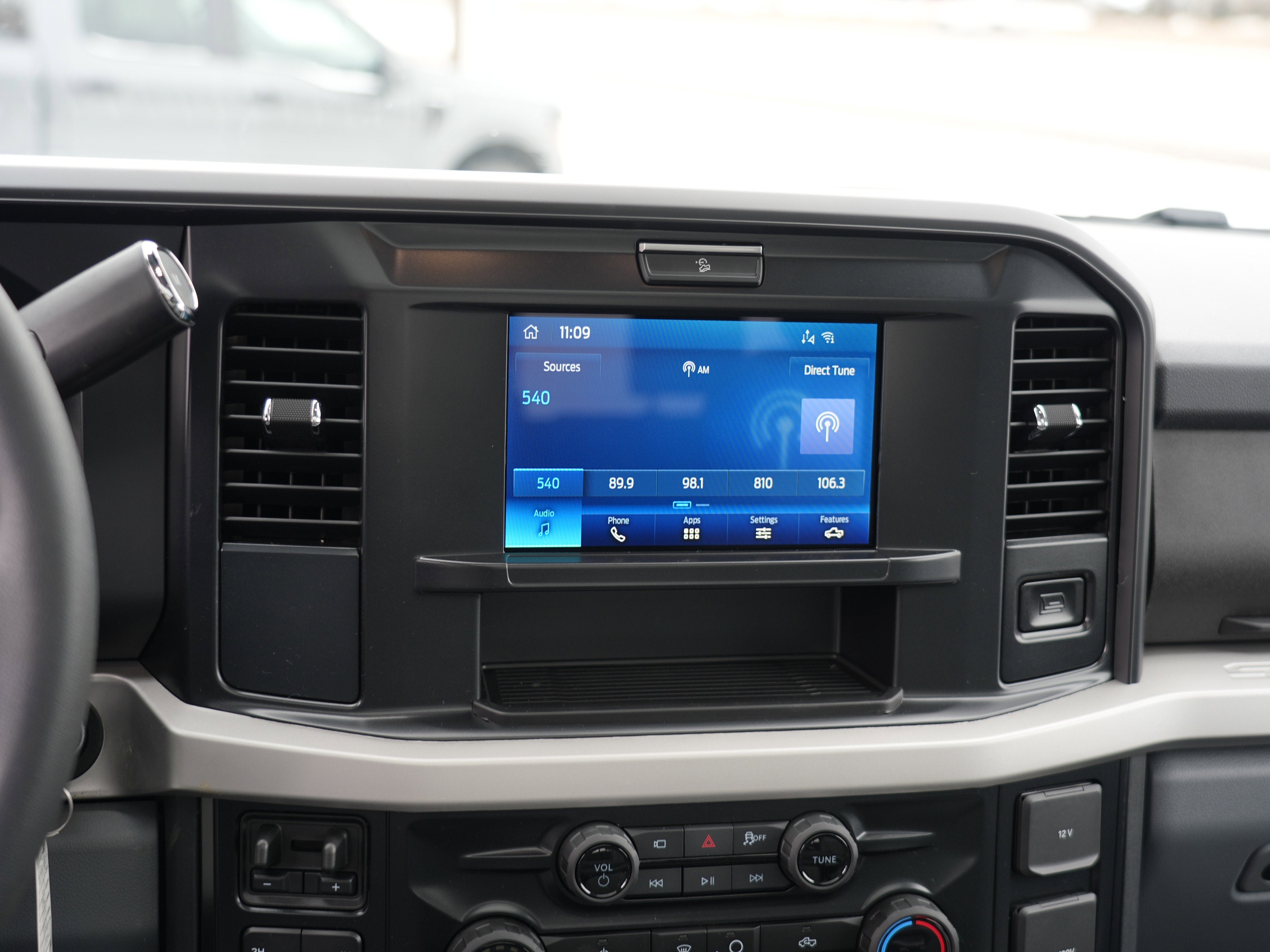 2026 Ford Super Duty F-350 SRW XLT