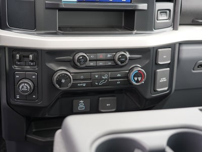 2026 Ford Super Duty F-350 SRW XLT