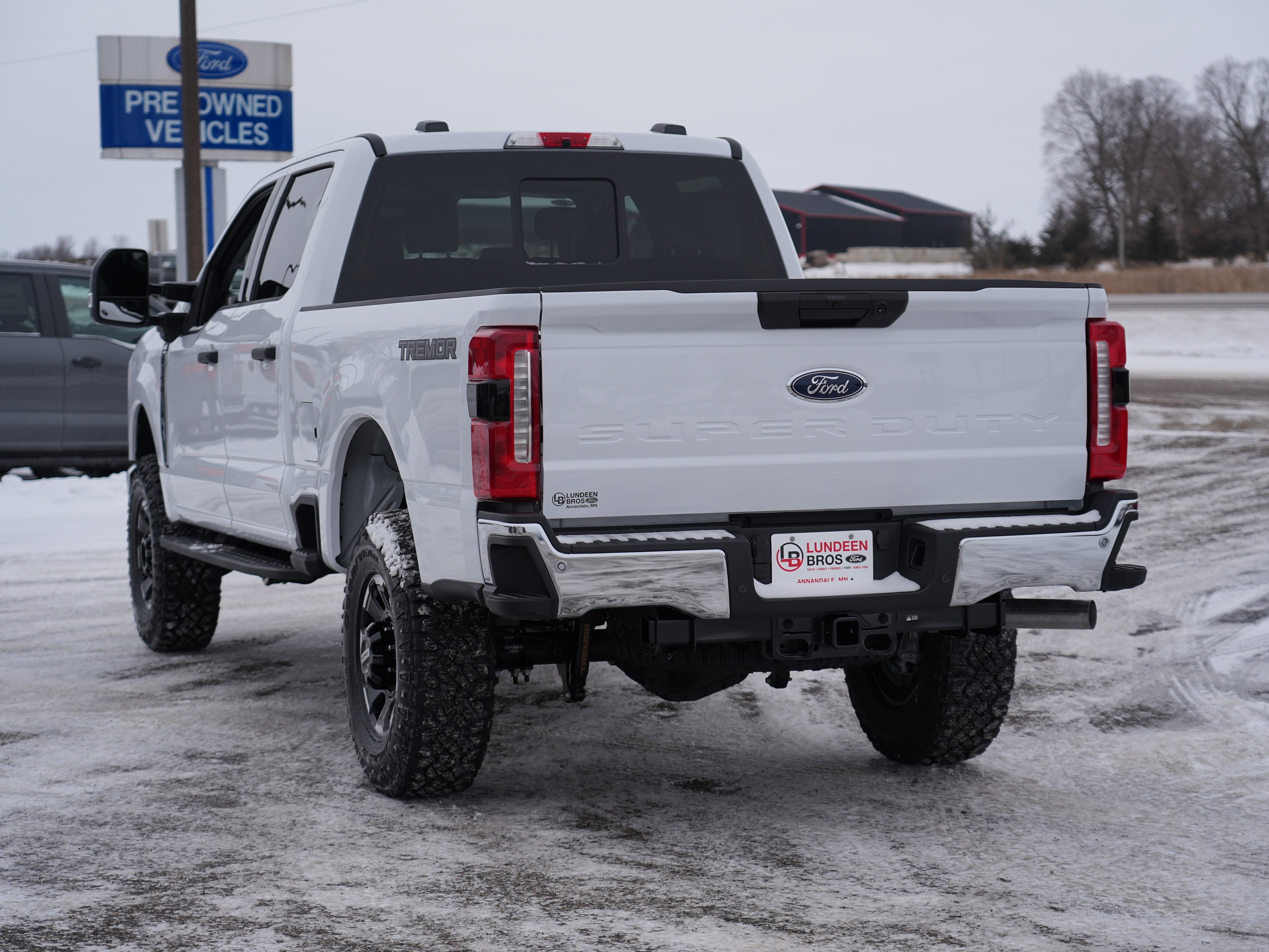 2026 Ford Super Duty F-350 SRW XLT