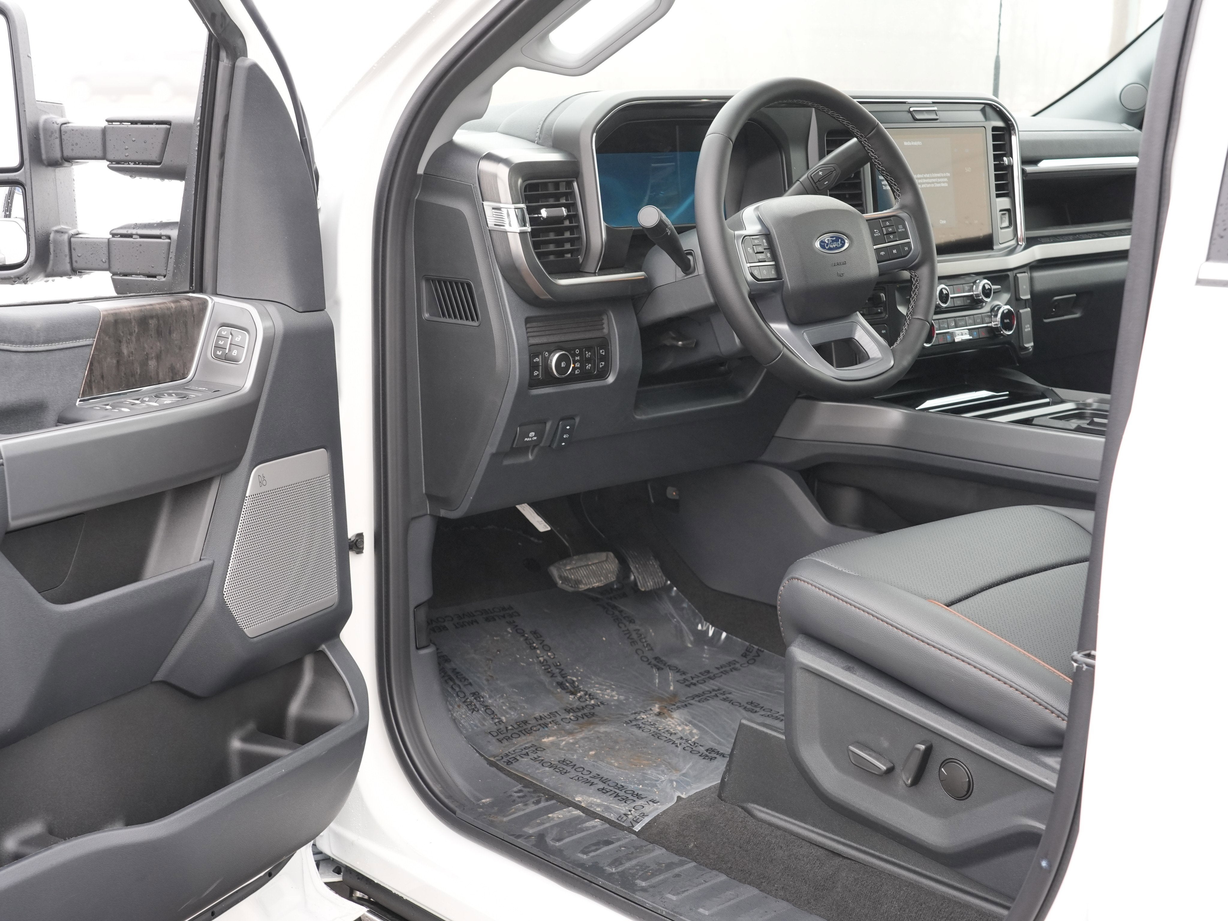 2026 Ford Super Duty F-350 SRW LARIAT