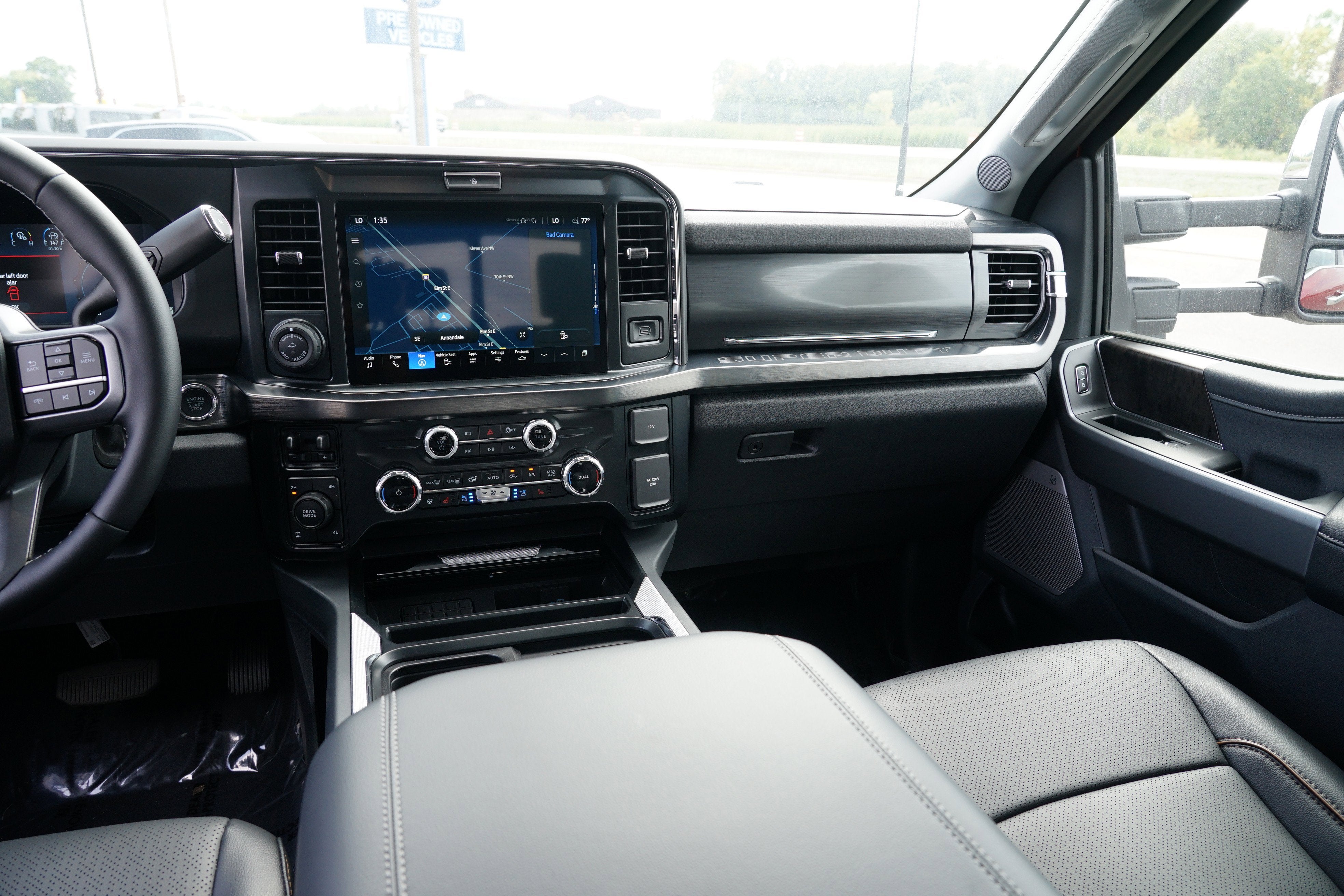 2025 Ford Super Duty F-350 SRW LARIAT