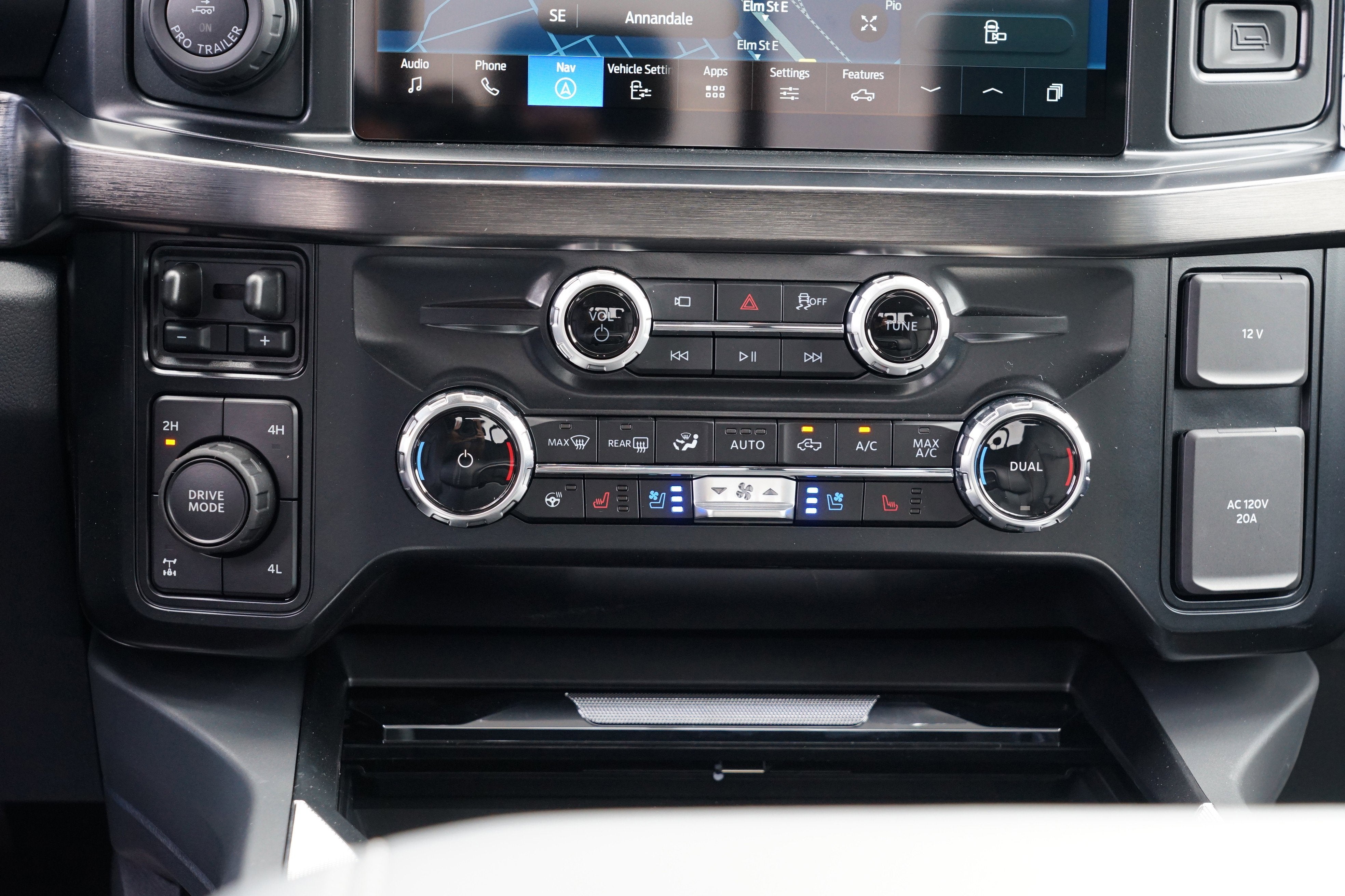 2025 Ford Super Duty F-350 SRW LARIAT