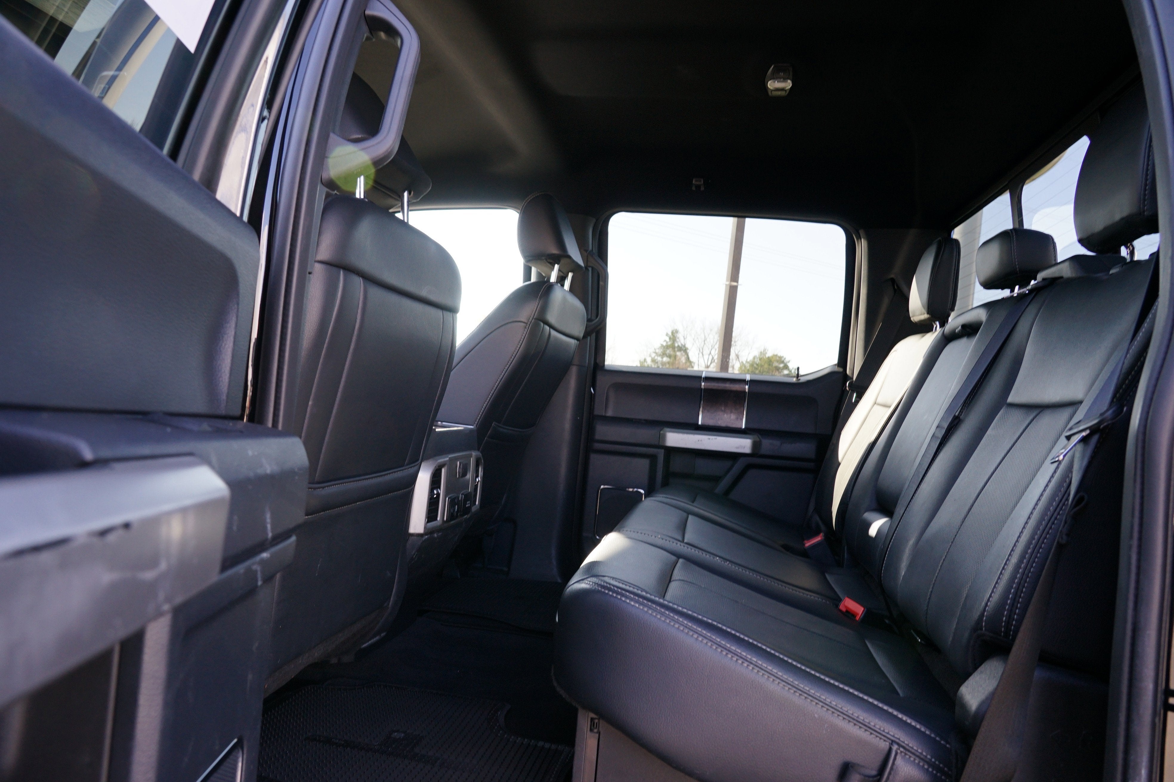 2022 Ford Super Duty F-350 SRW LARIAT