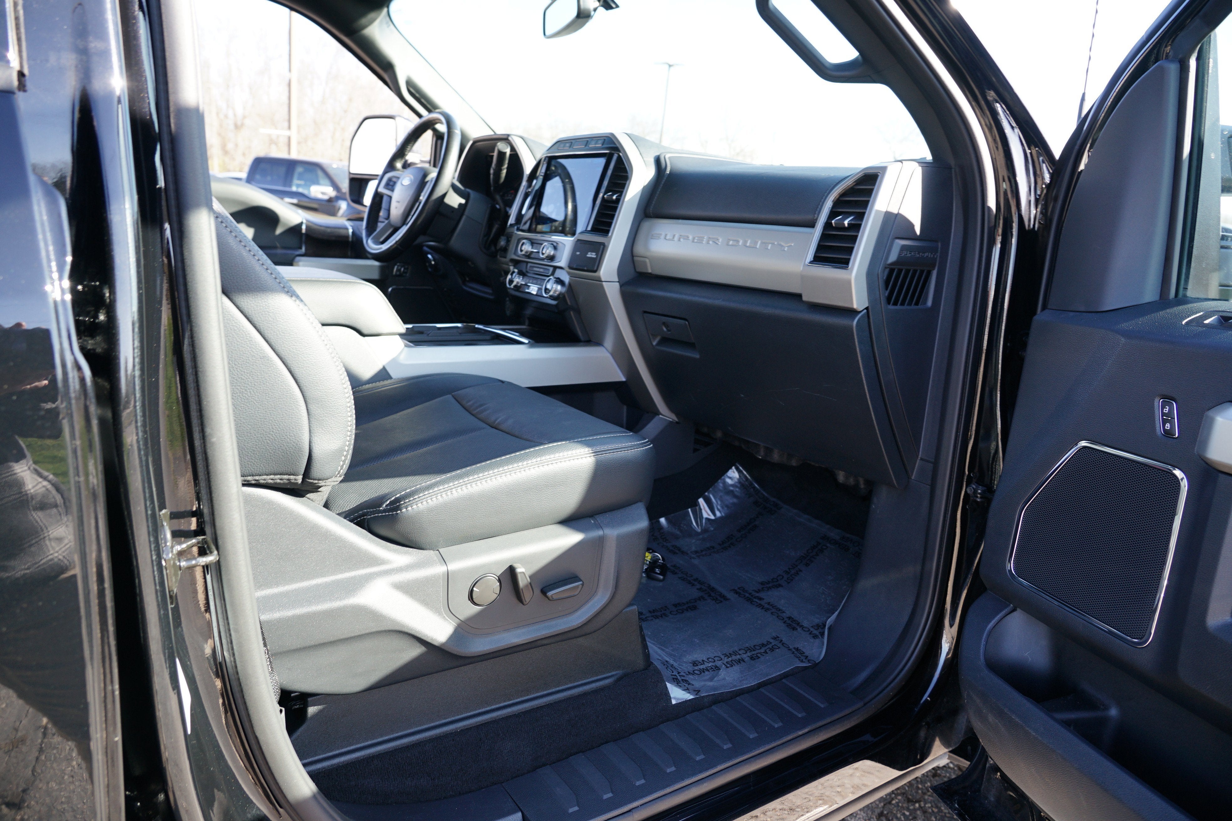 2022 Ford Super Duty F-350 SRW LARIAT