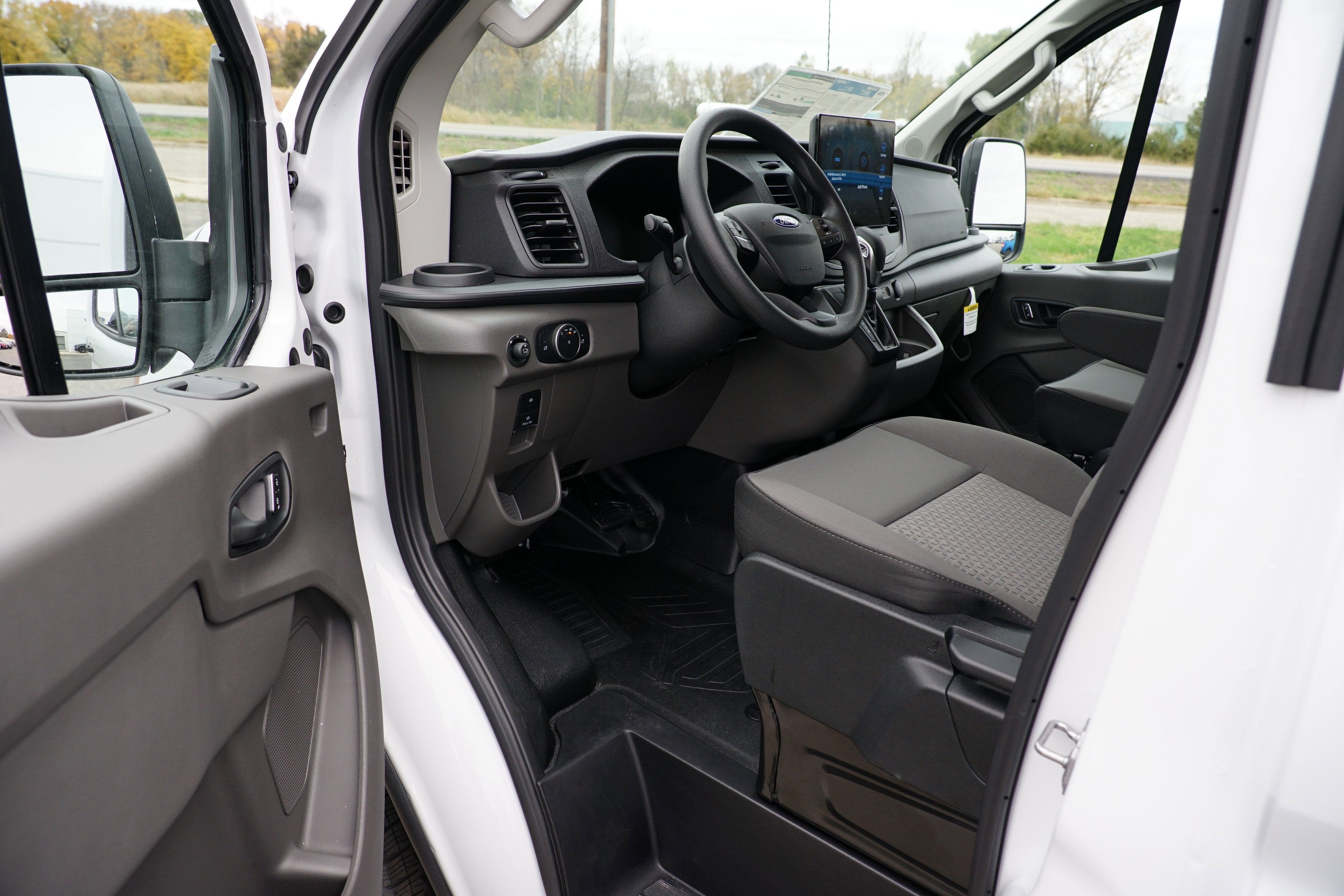 2026 Ford Transit Cargo Van T-250 130" Low Rf 9150 GVWR RWD