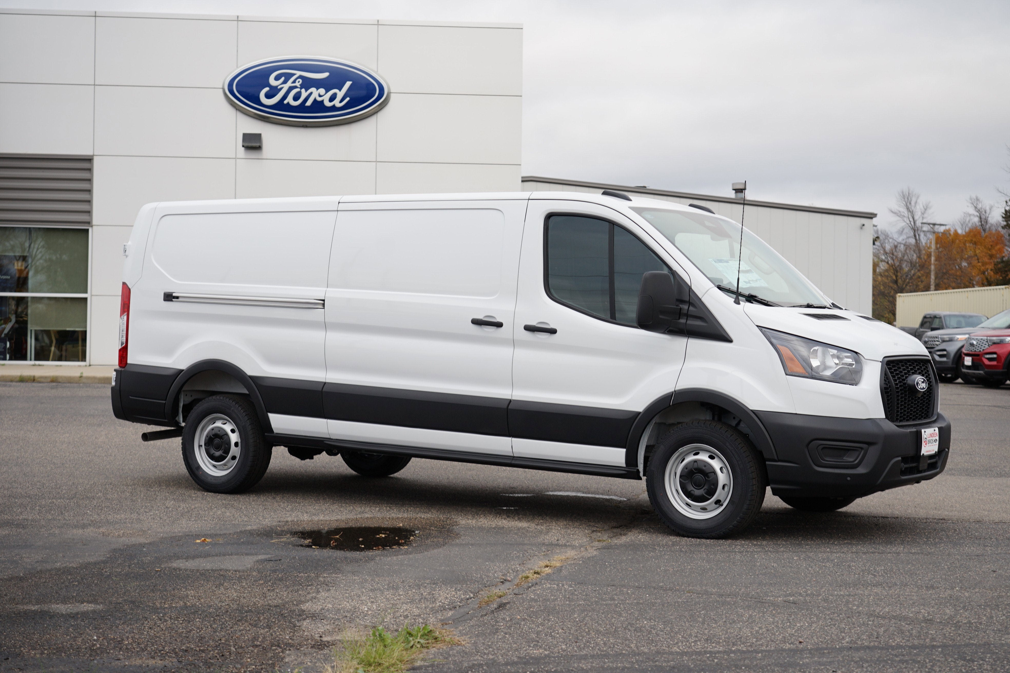2026 Ford Transit Cargo Van T-250 130" Low Rf 9150 GVWR RWD
