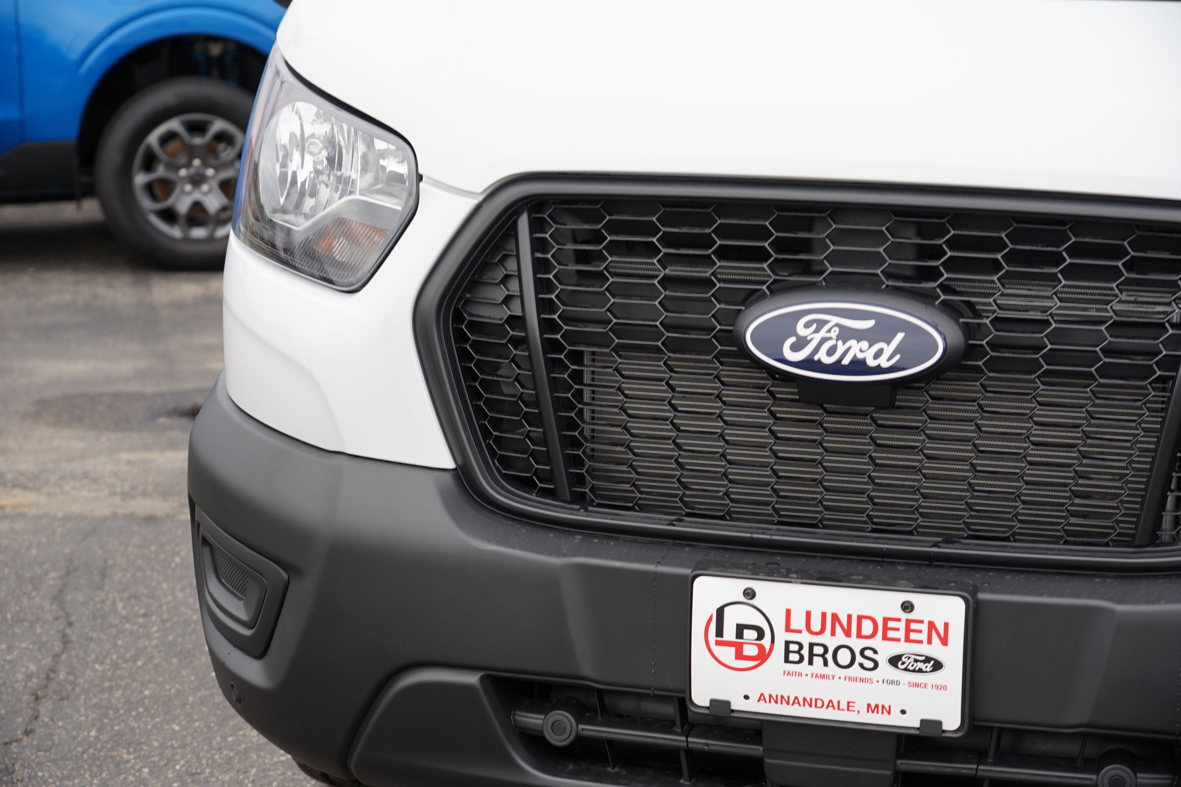 2026 Ford Transit Cargo Van T-350 130" Low Rf 9500 GVWR RWD