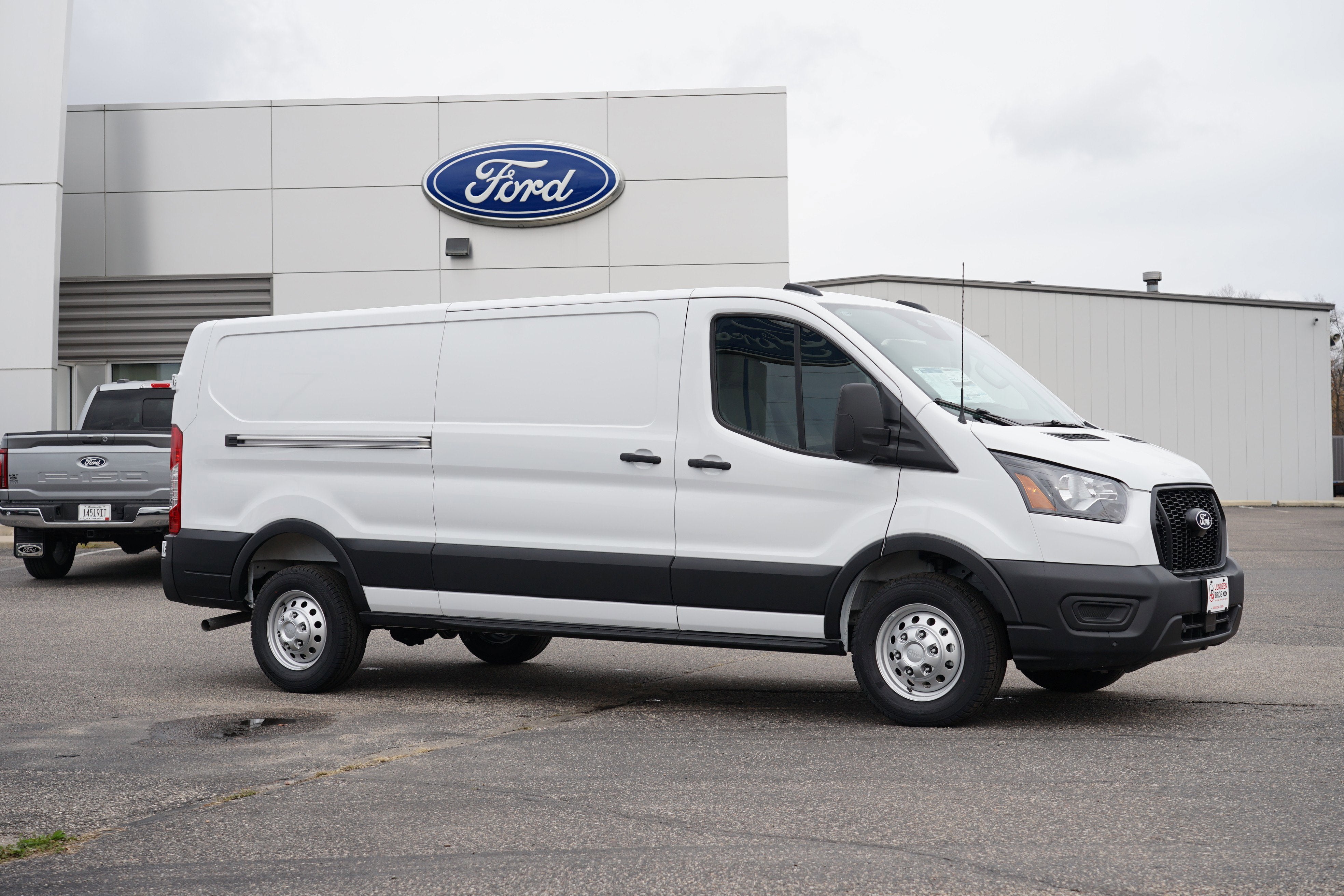 2026 Ford Transit Cargo Van T-350 130" Low Rf 9500 GVWR RWD