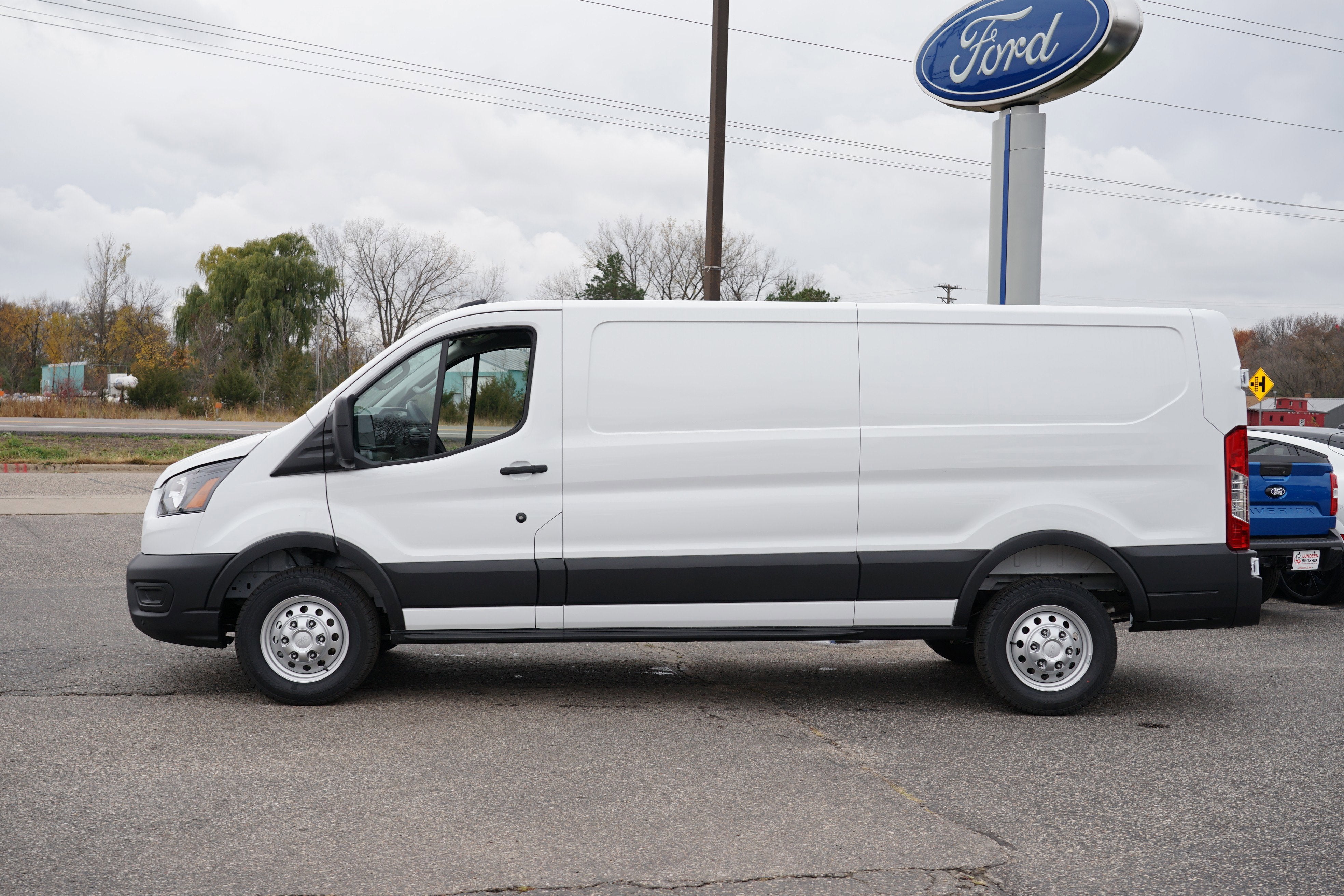 2026 Ford Transit Cargo Van T-350 130" Low Rf 9500 GVWR RWD