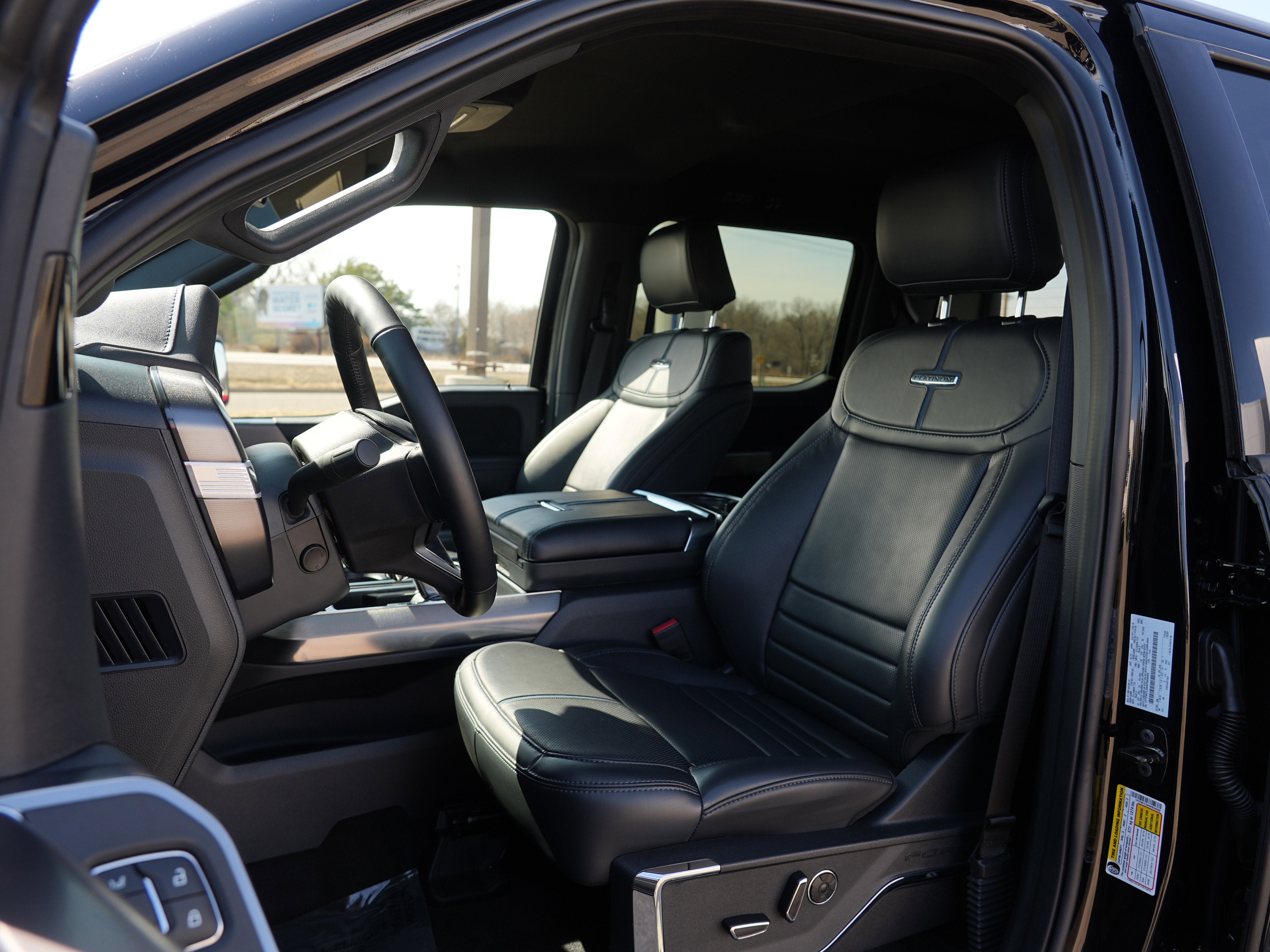 2025 Ford F-150 Platinum