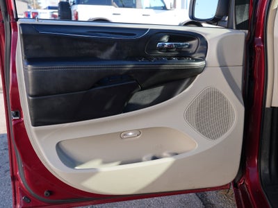 2016 Chrysler Town & Country Limited